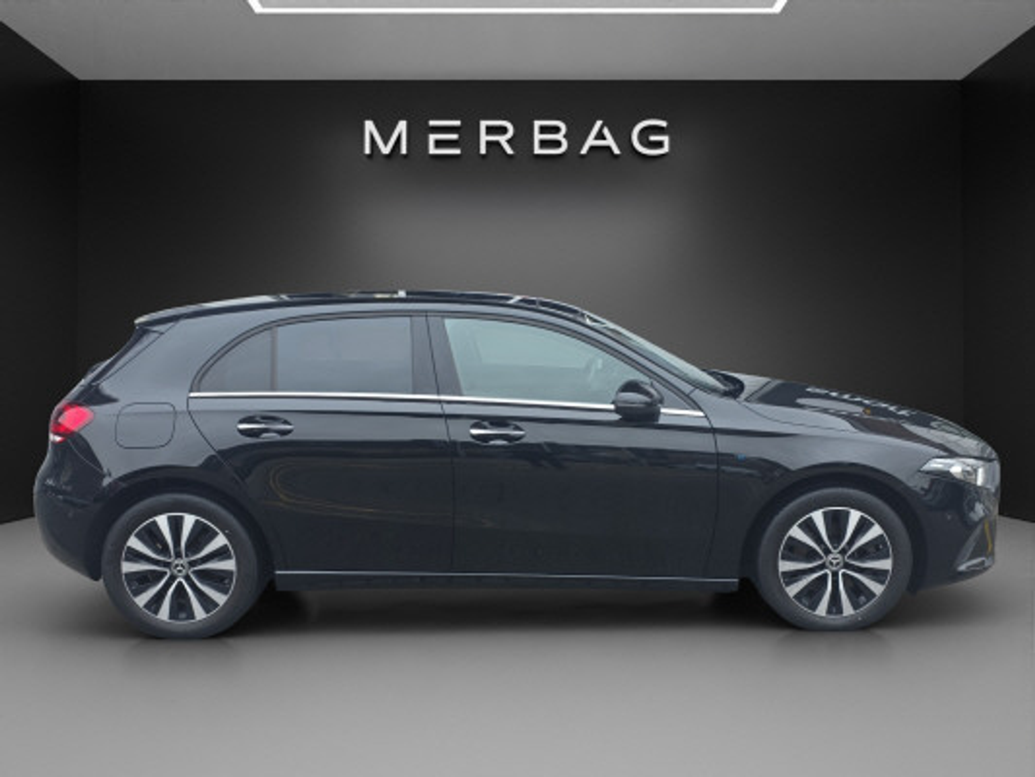 listing desktop thumbnail image 2