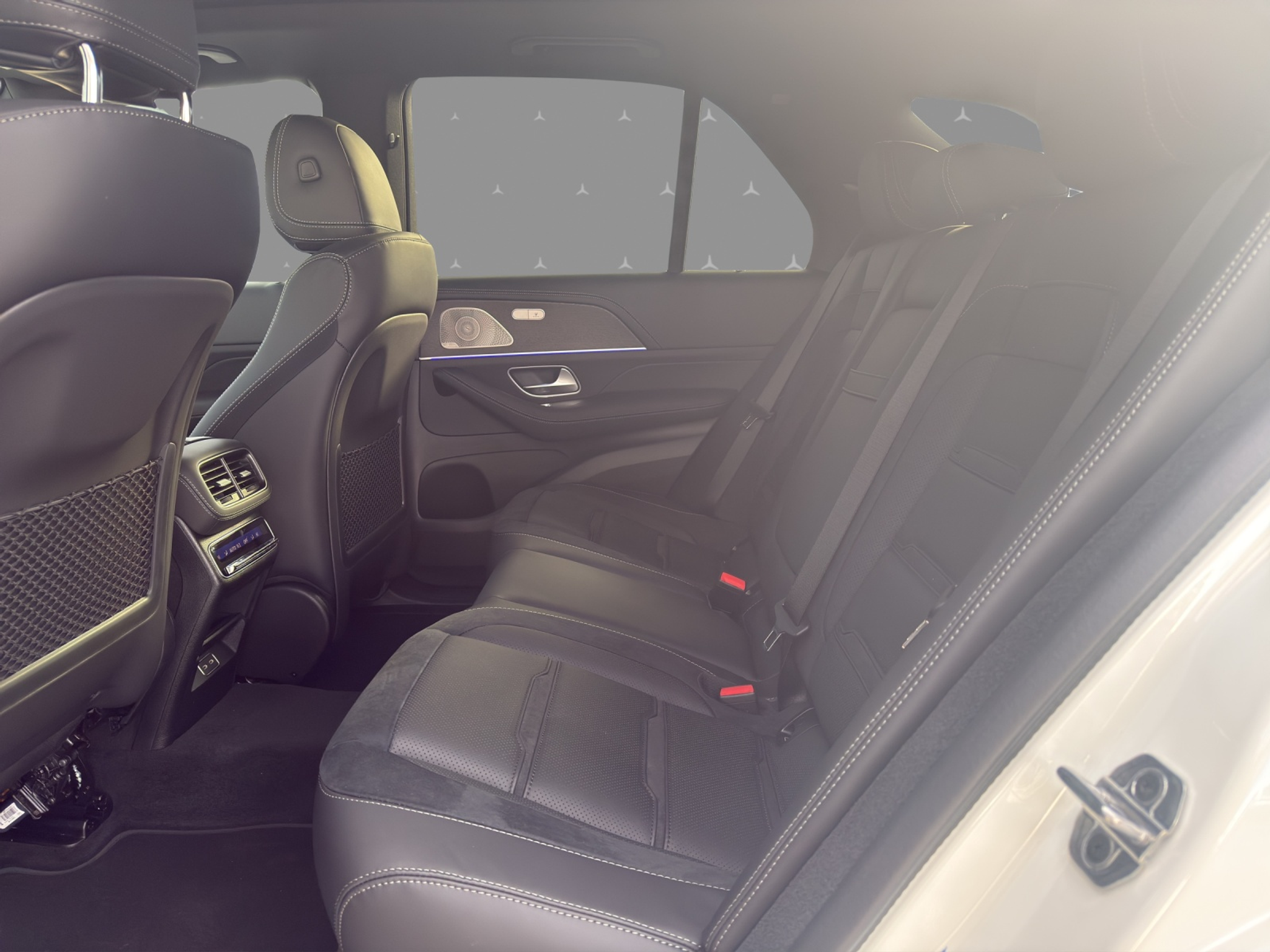 listing desktop thumbnail image 15