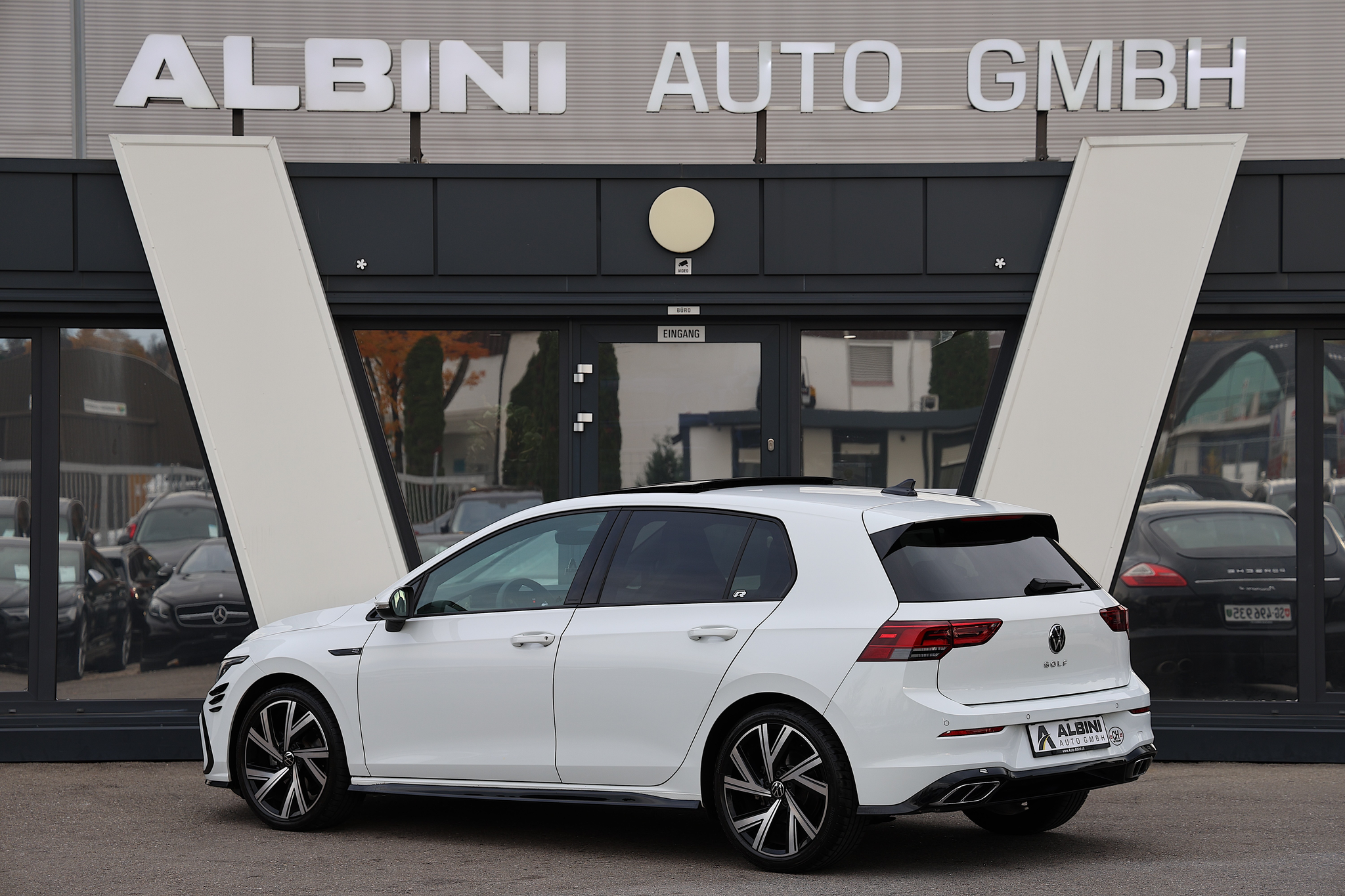 listing desktop thumbnail image 2