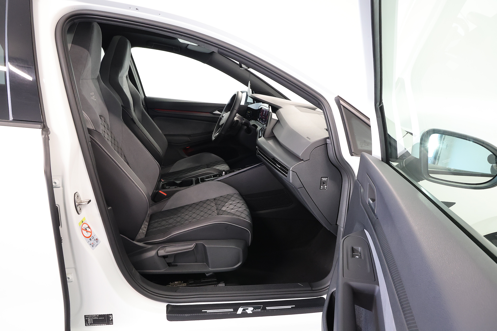 listing desktop thumbnail image 13