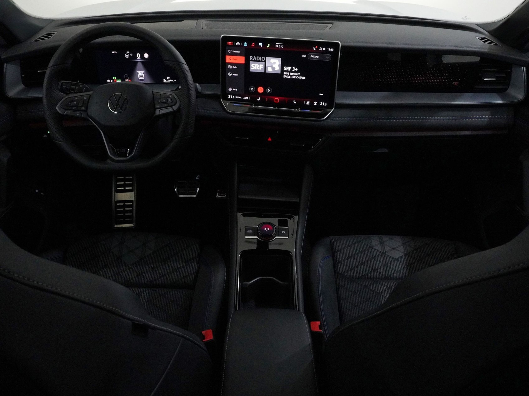 listing desktop thumbnail image 11