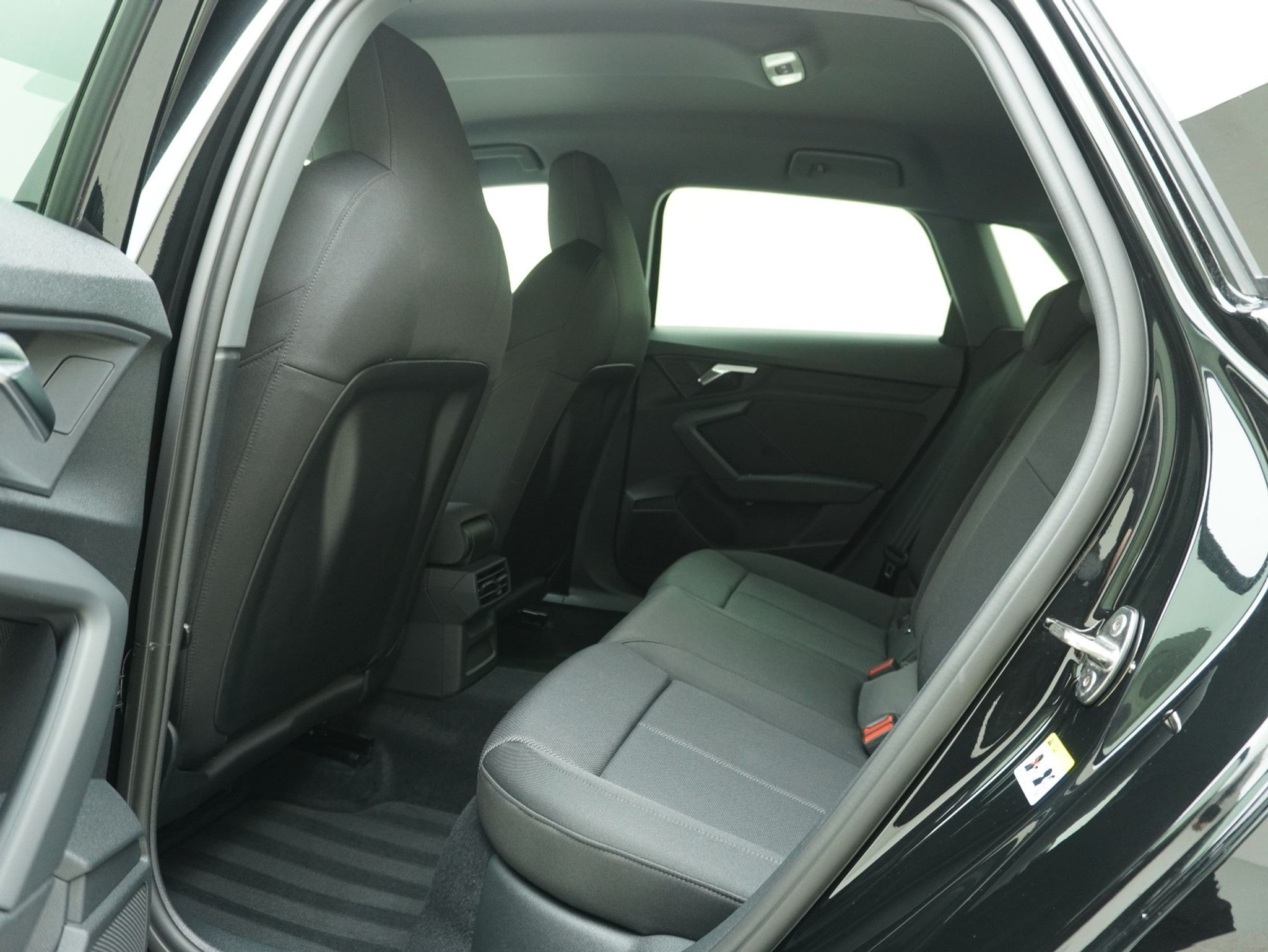 listing desktop thumbnail image 10