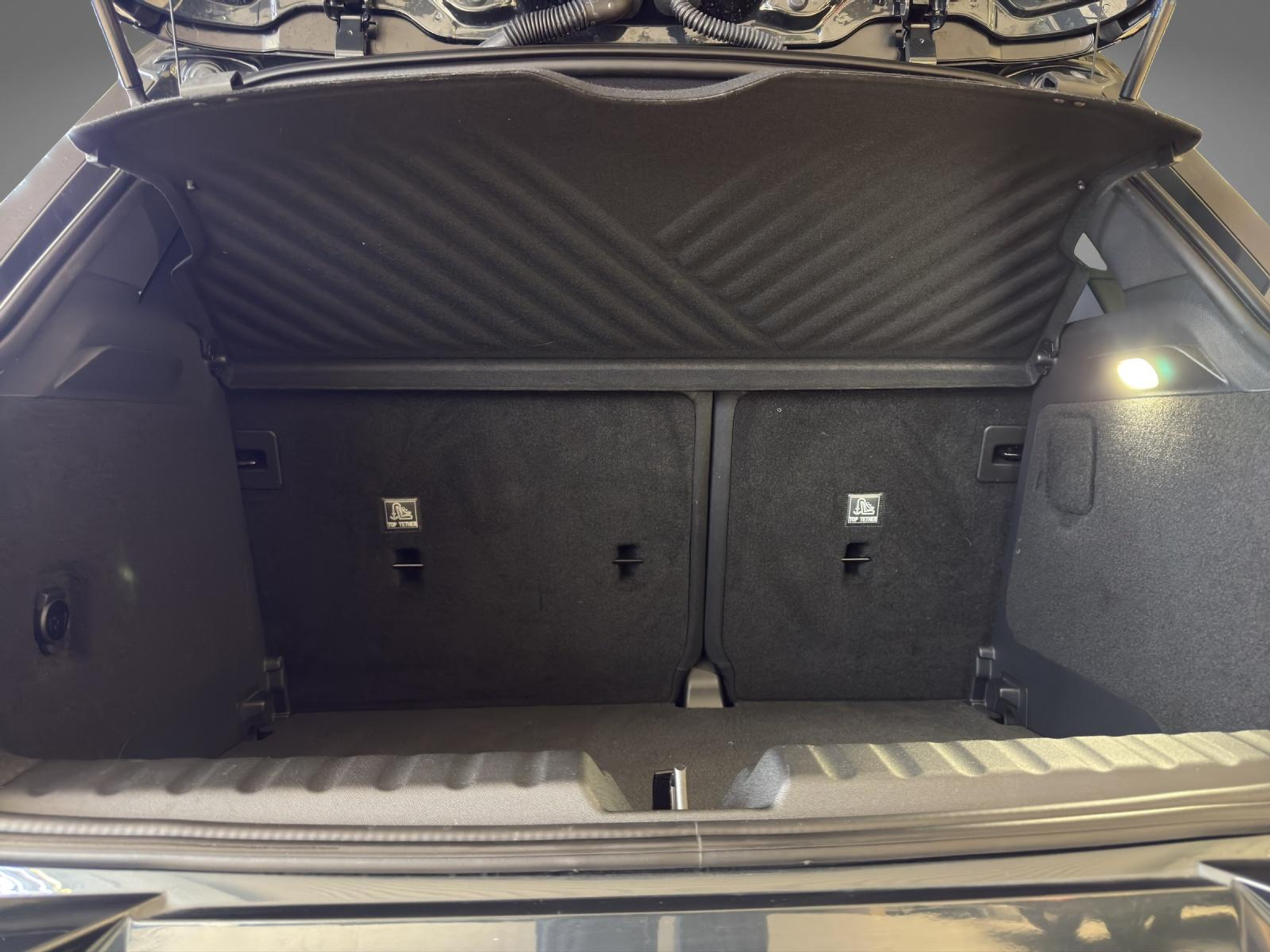 listing desktop thumbnail image 18