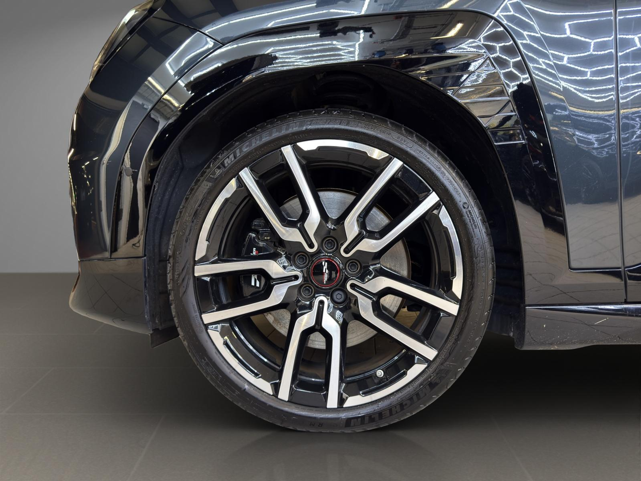 listing desktop thumbnail image 19