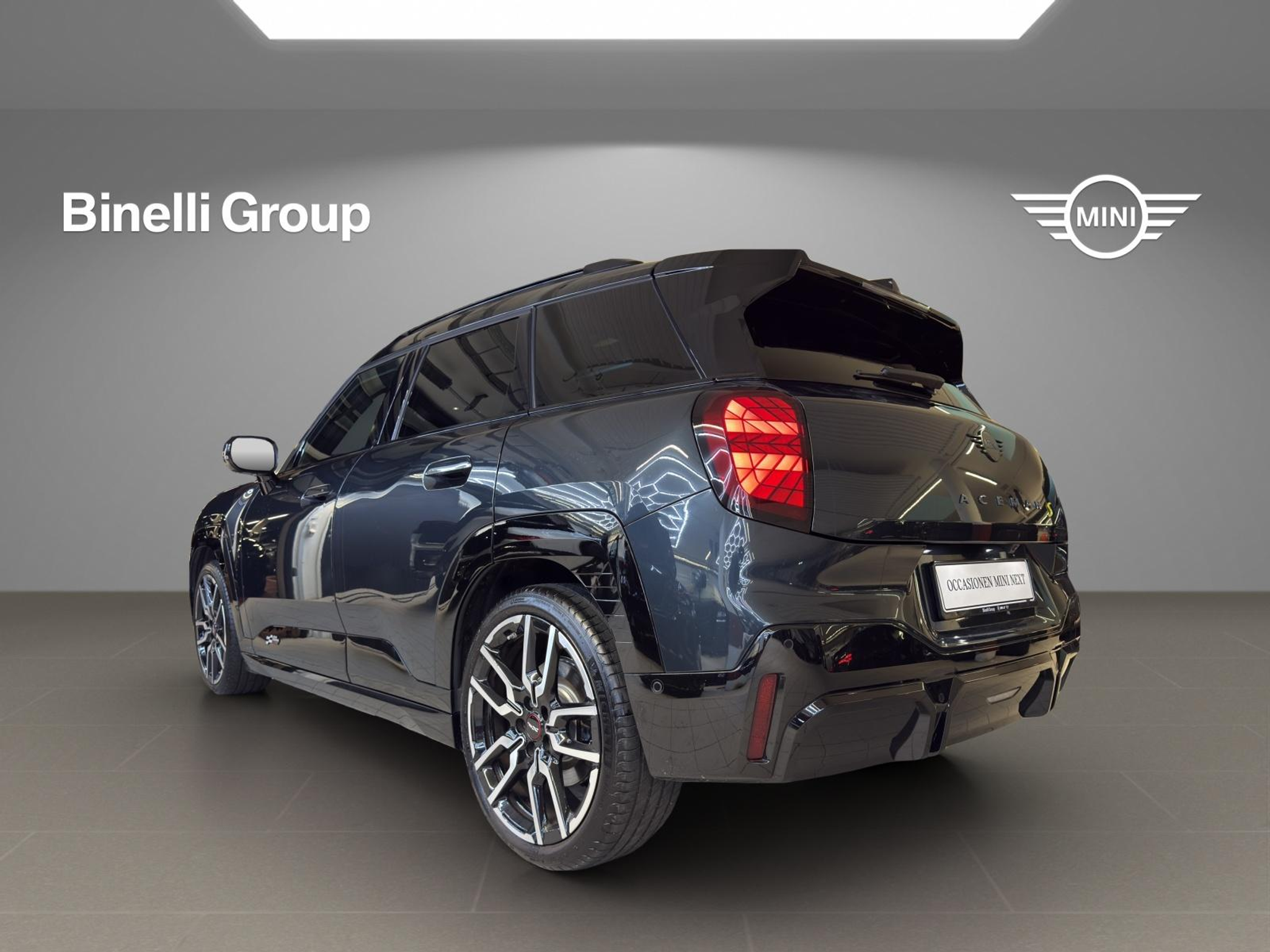 listing desktop thumbnail image 2