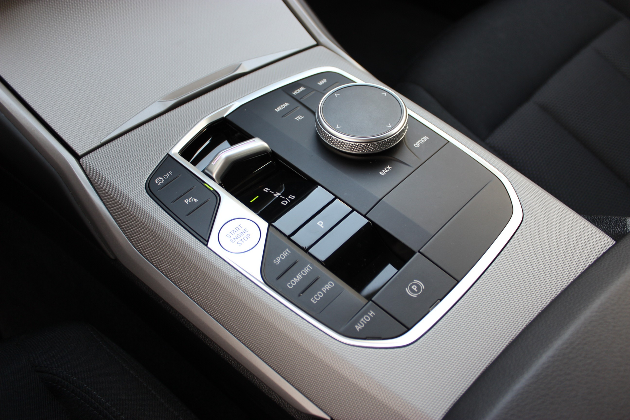 listing desktop thumbnail image 15