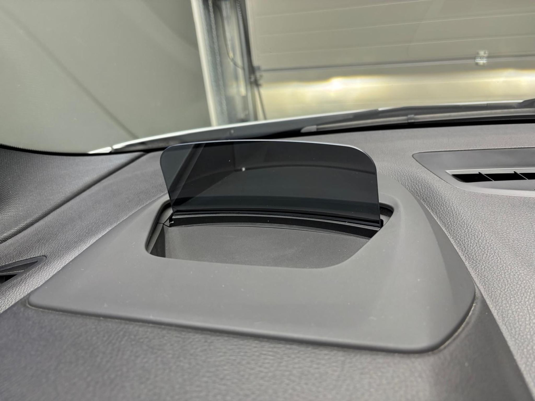 listing desktop thumbnail image 18