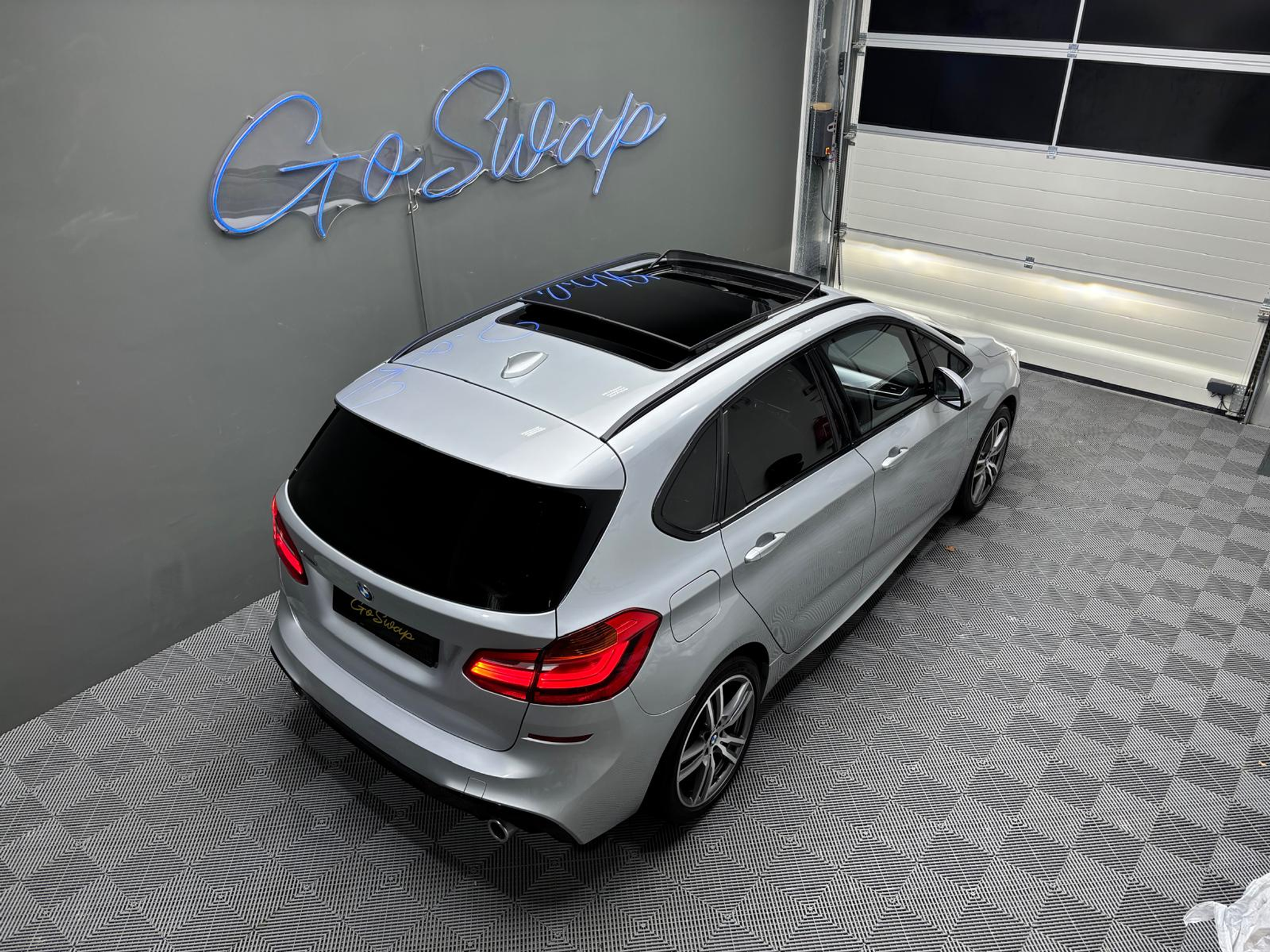 listing desktop thumbnail image 5