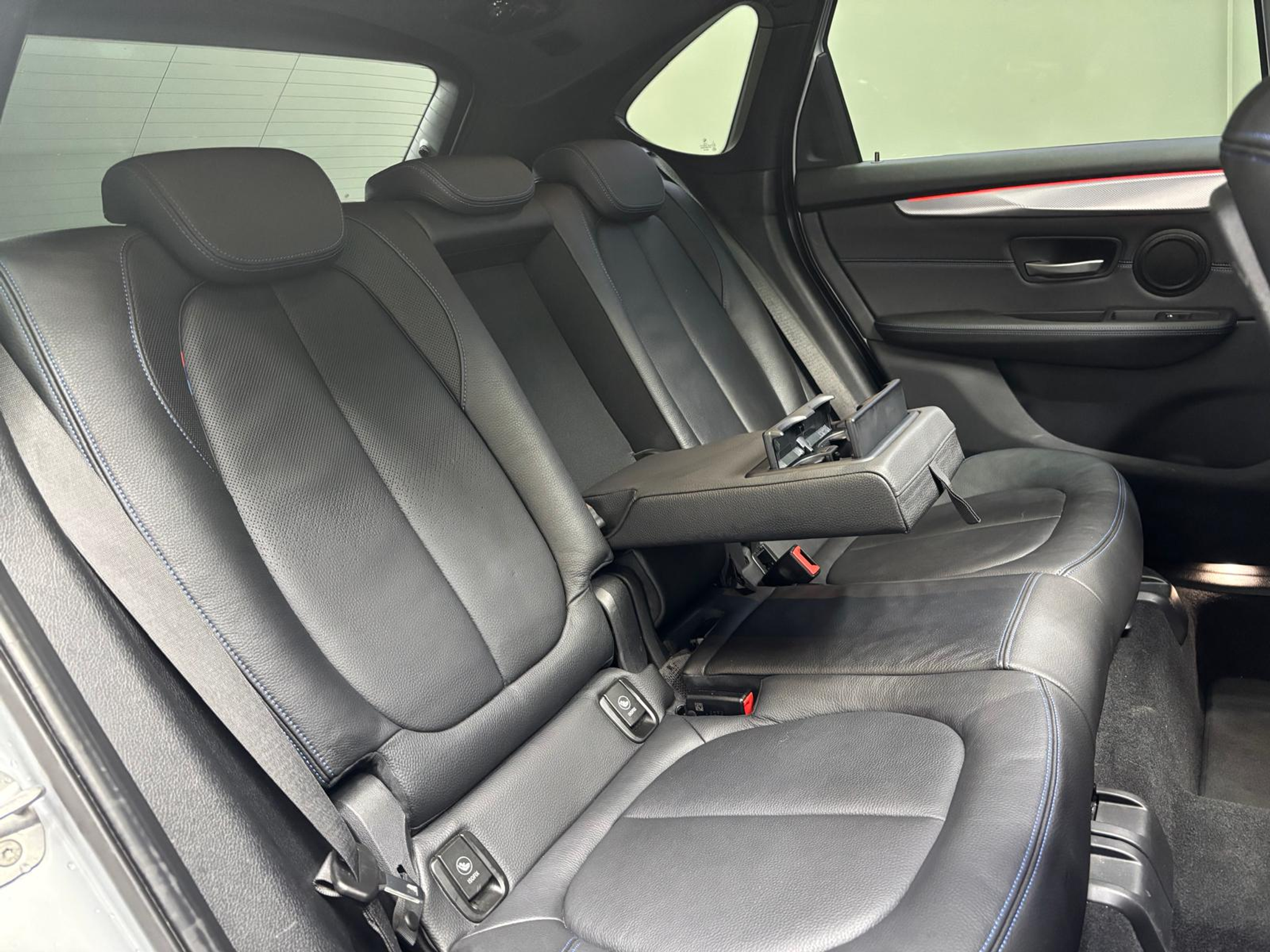 listing desktop thumbnail image 15