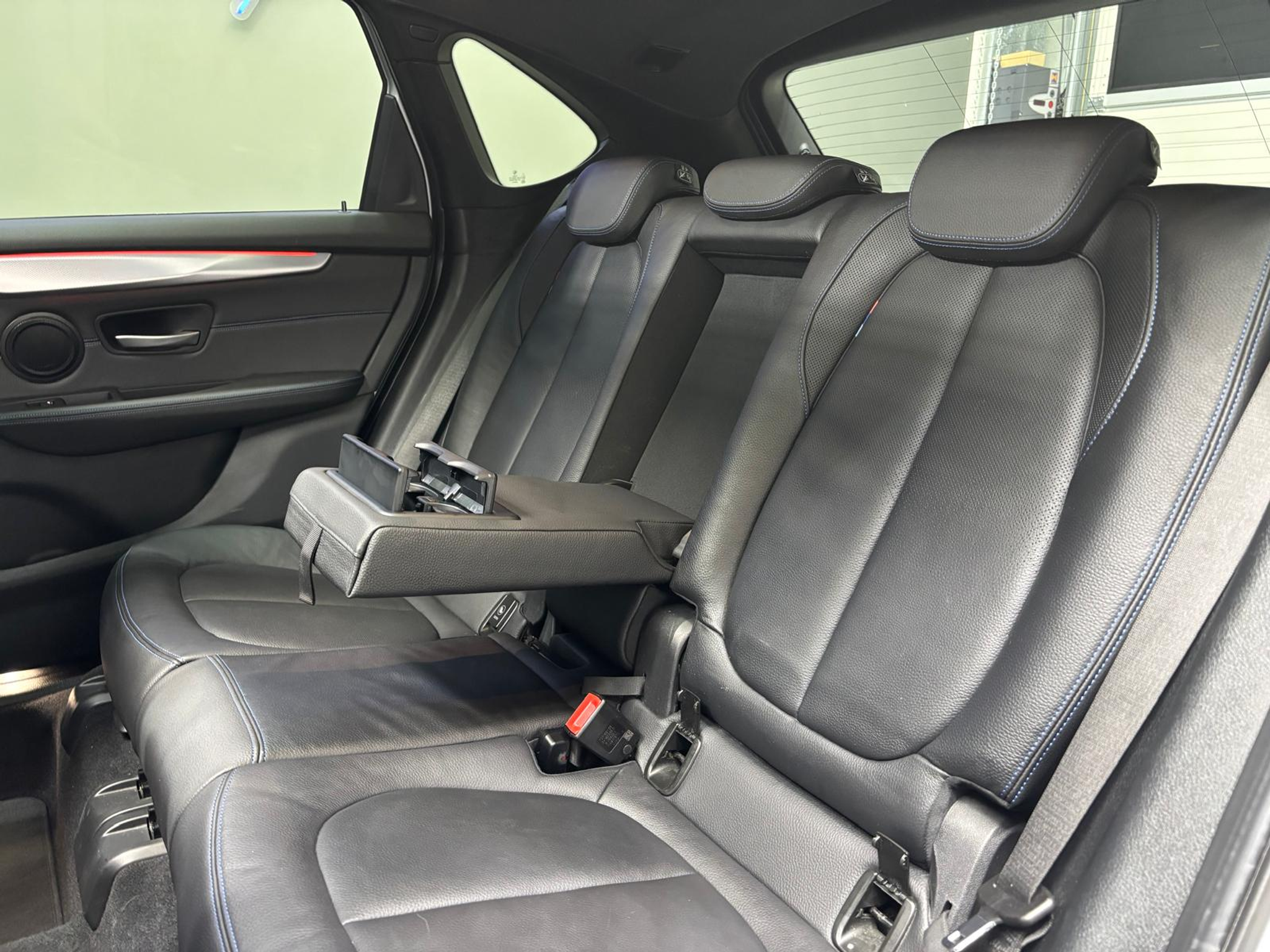 listing desktop thumbnail image 12