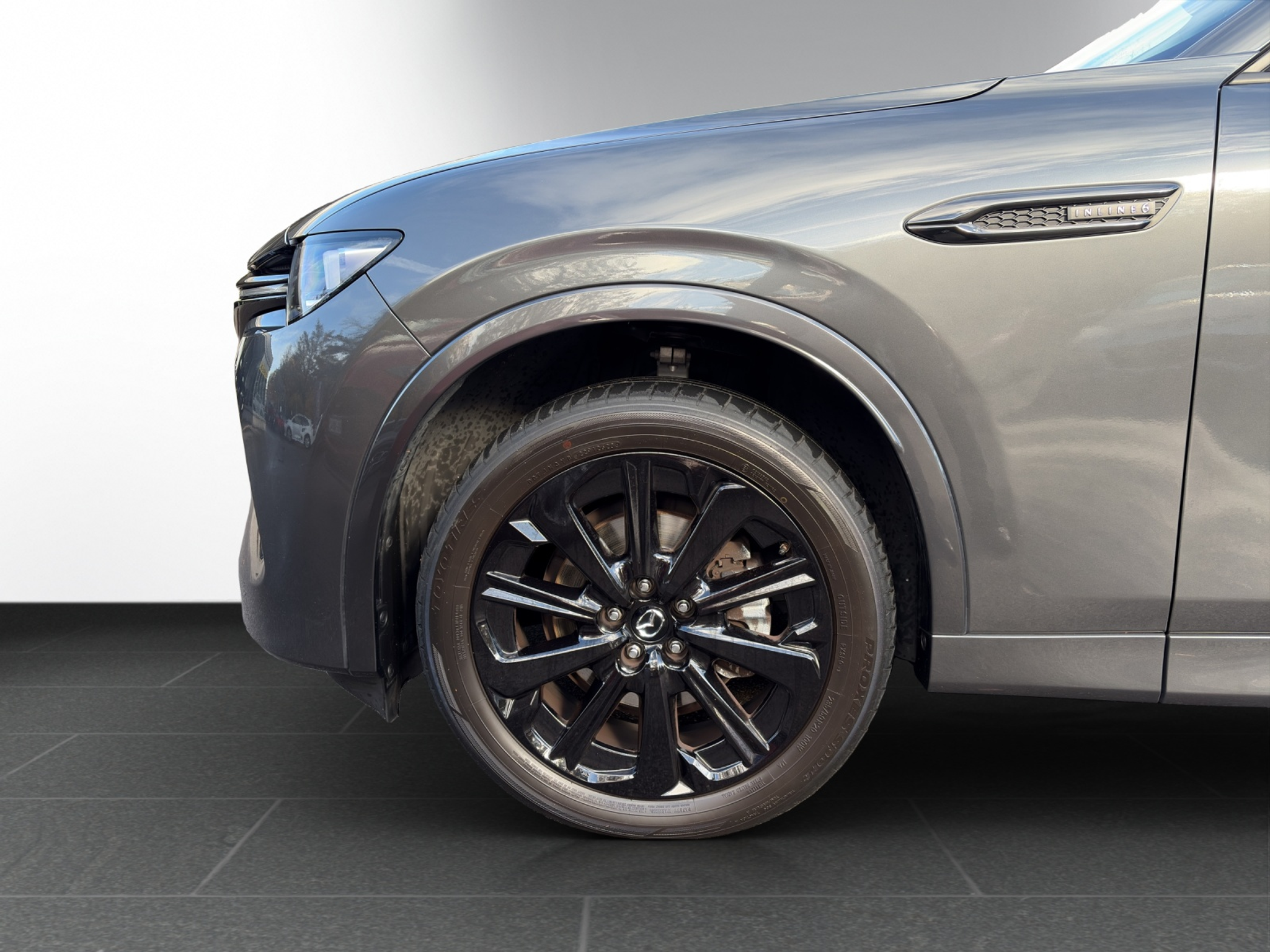 listing desktop thumbnail image 3