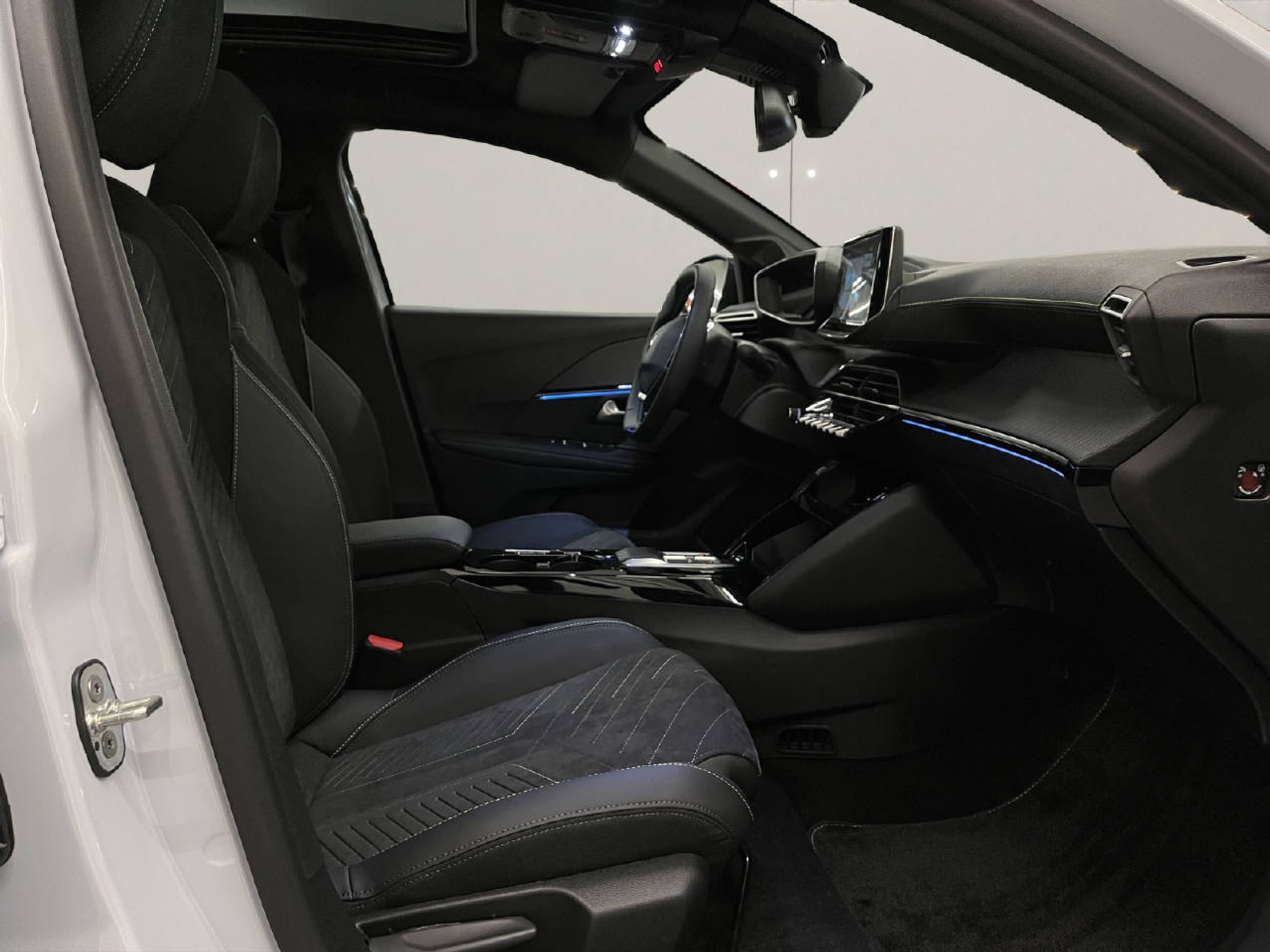 listing desktop thumbnail image 11