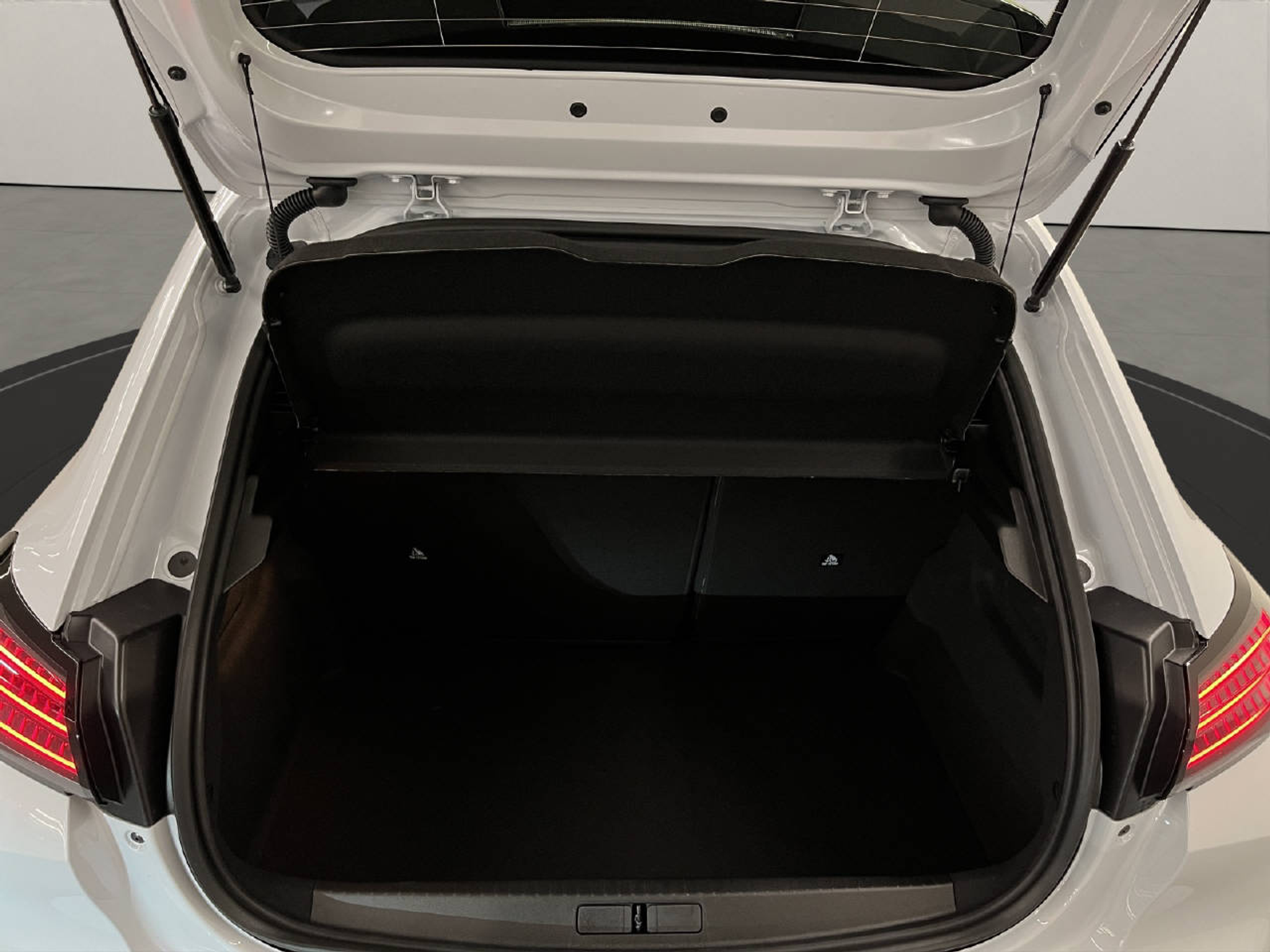 listing desktop thumbnail image 13