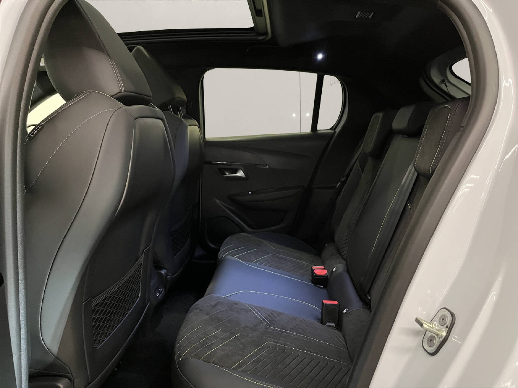 listing desktop thumbnail image 10