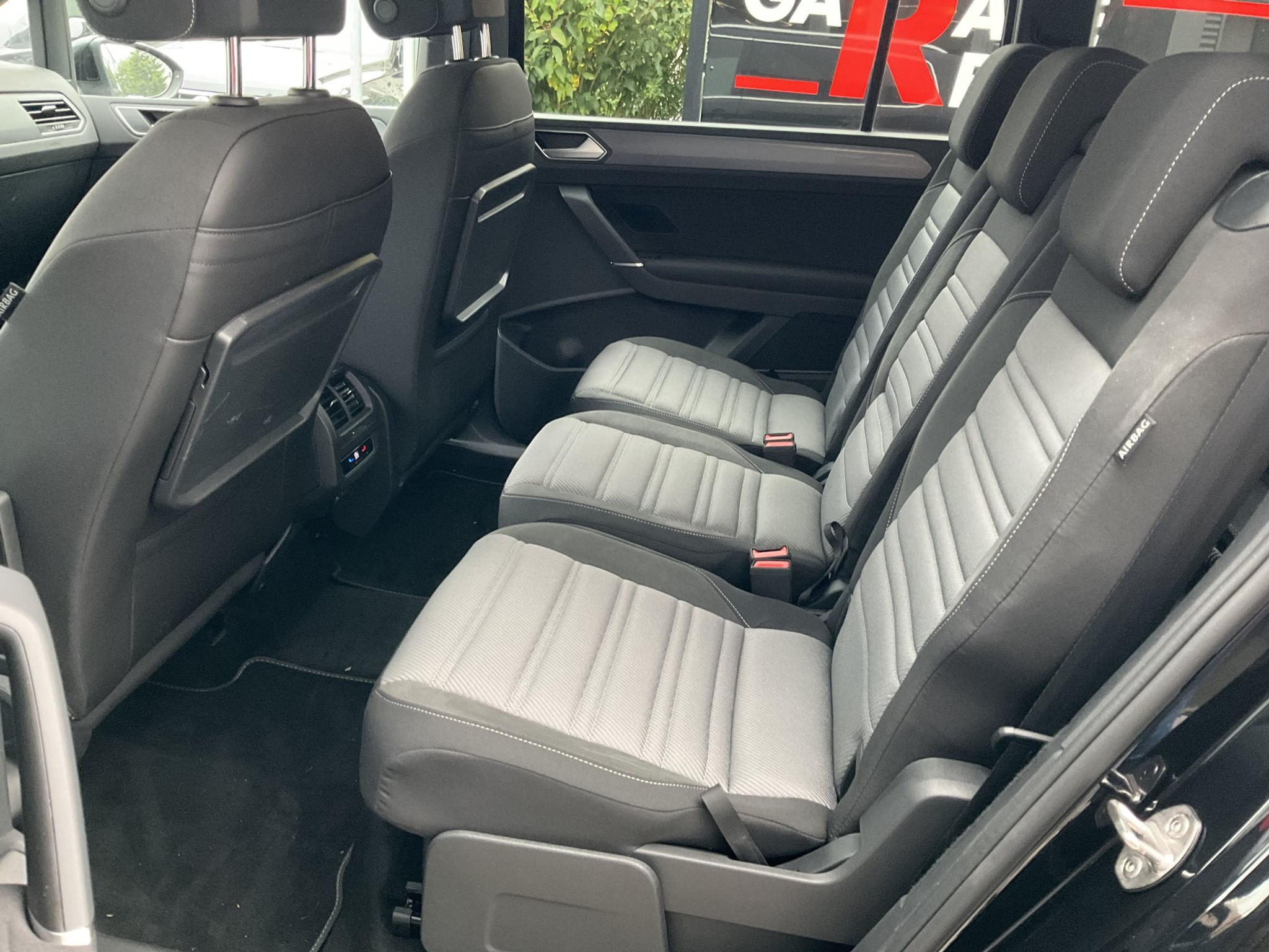 listing desktop thumbnail image 26