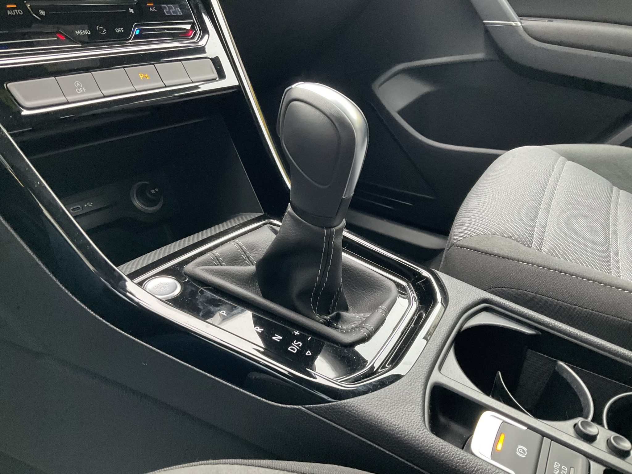 listing desktop thumbnail image 24