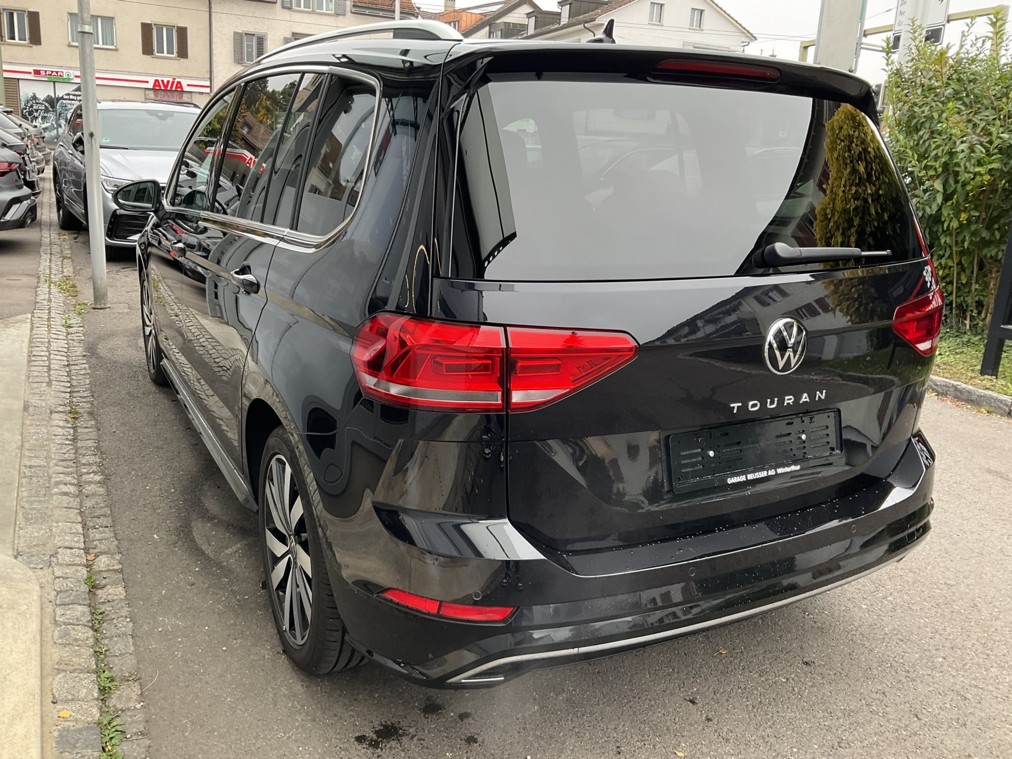 listing desktop thumbnail image 5