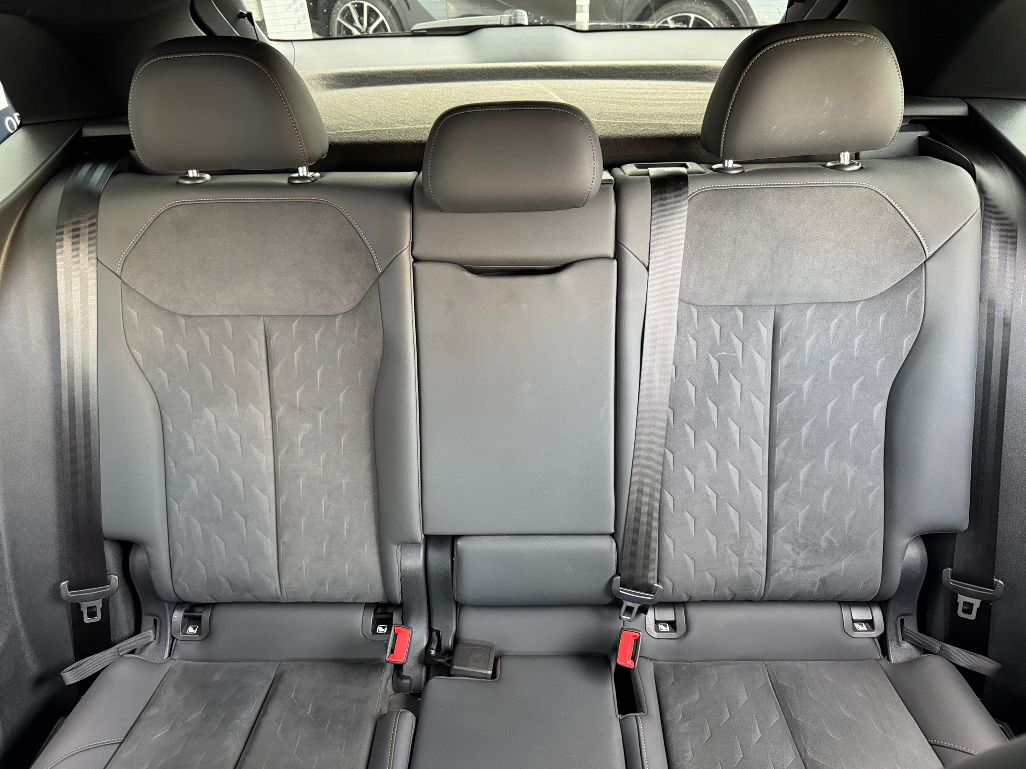 listing desktop thumbnail image 12