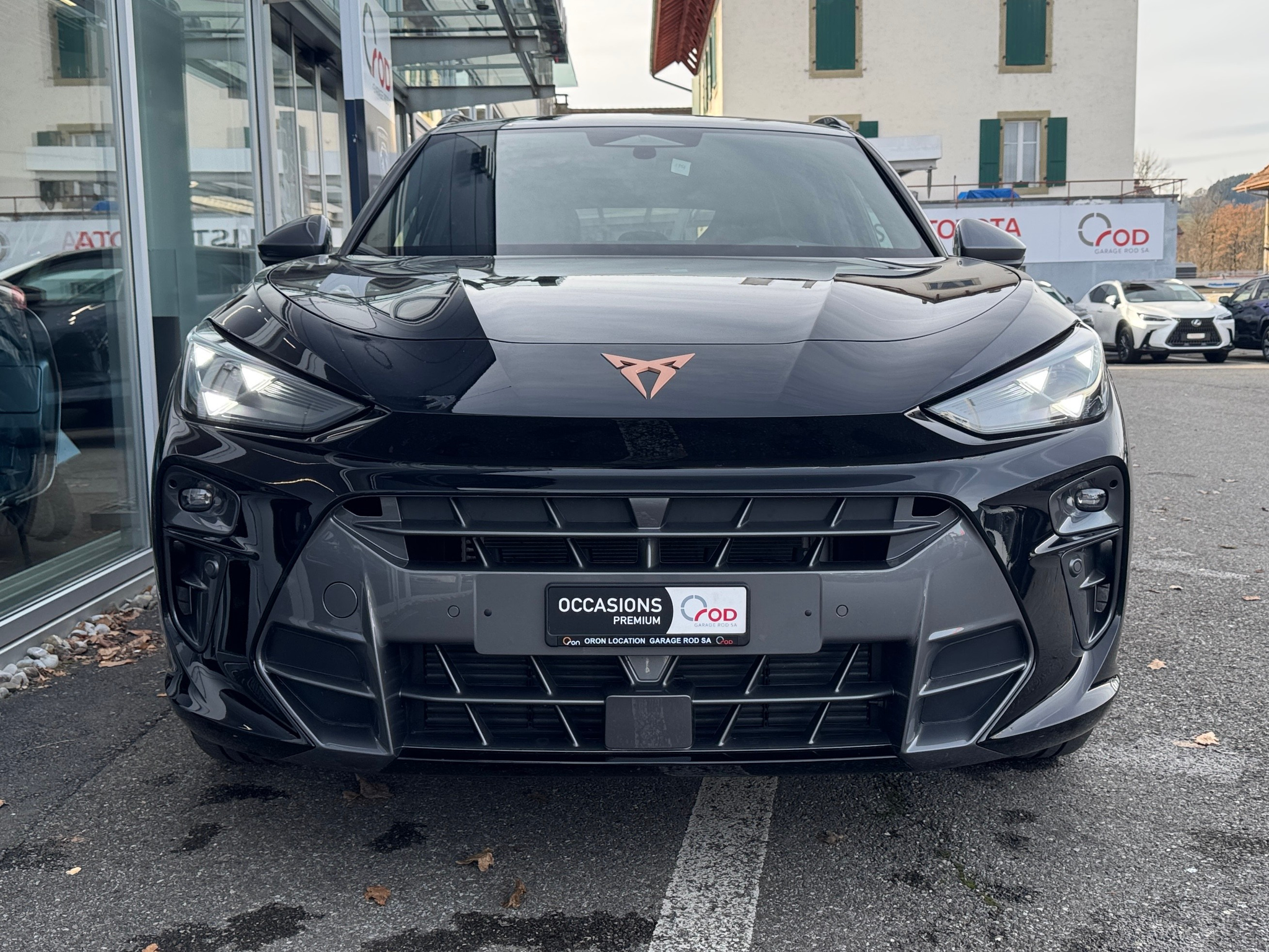 listing desktop thumbnail image 2