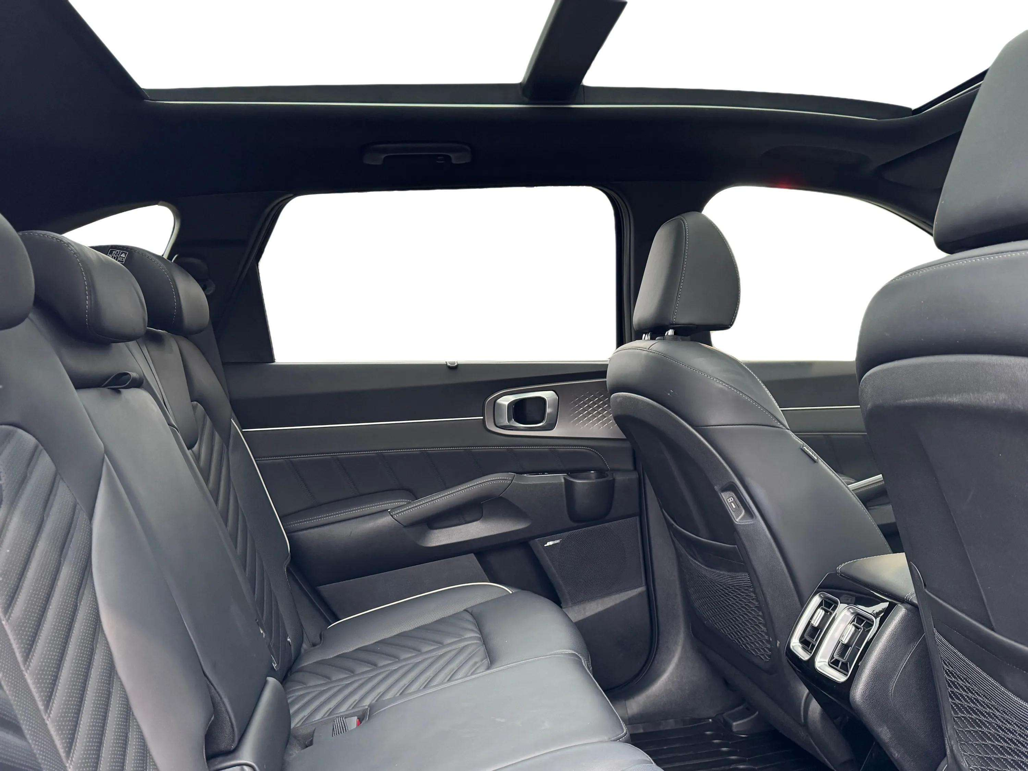 listing desktop thumbnail image 19