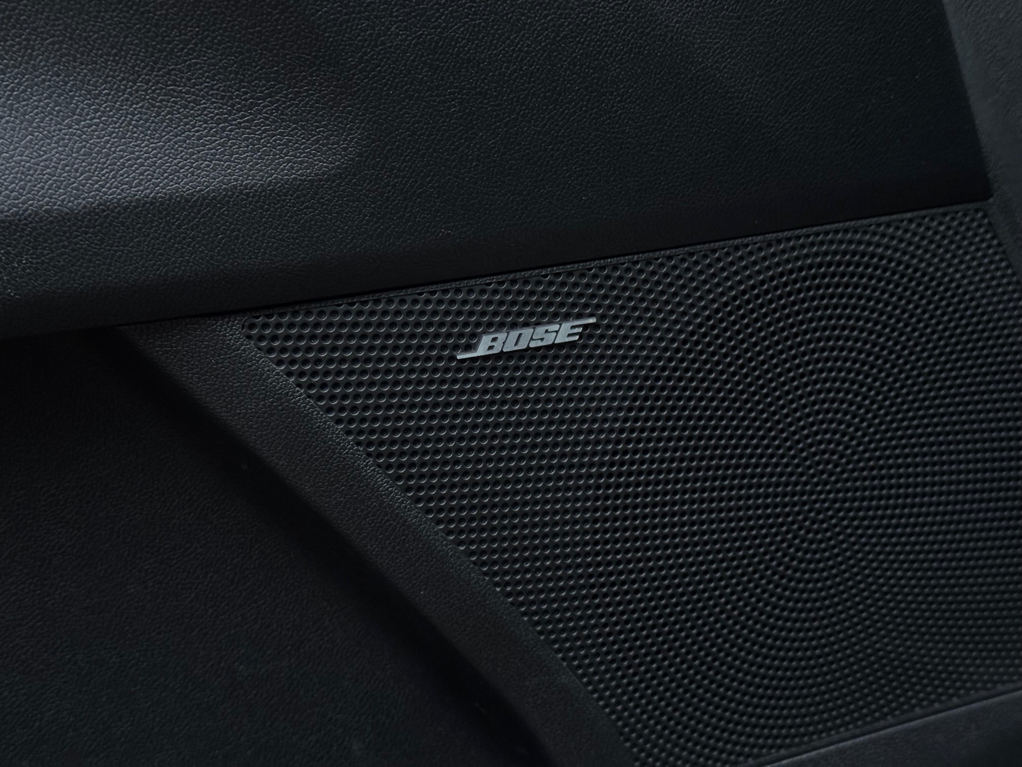 listing desktop thumbnail image 31