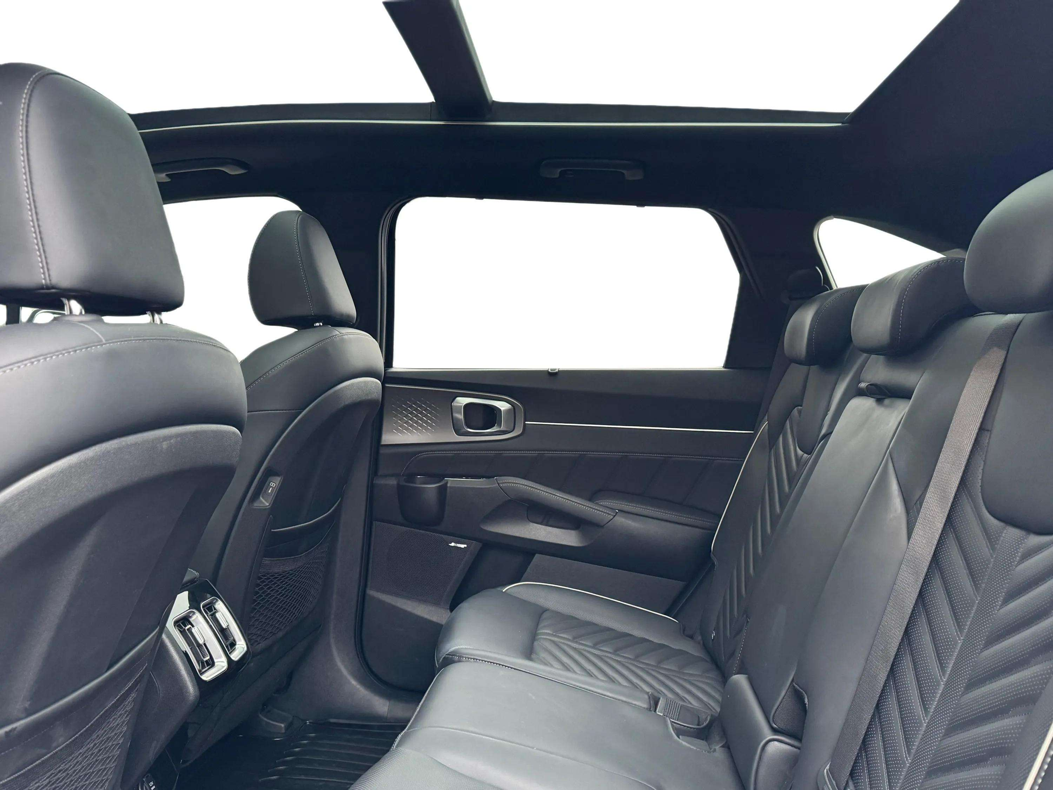 listing desktop thumbnail image 21