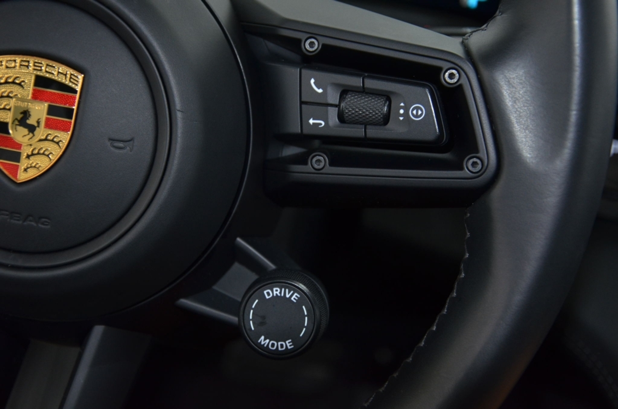 listing desktop thumbnail image 17