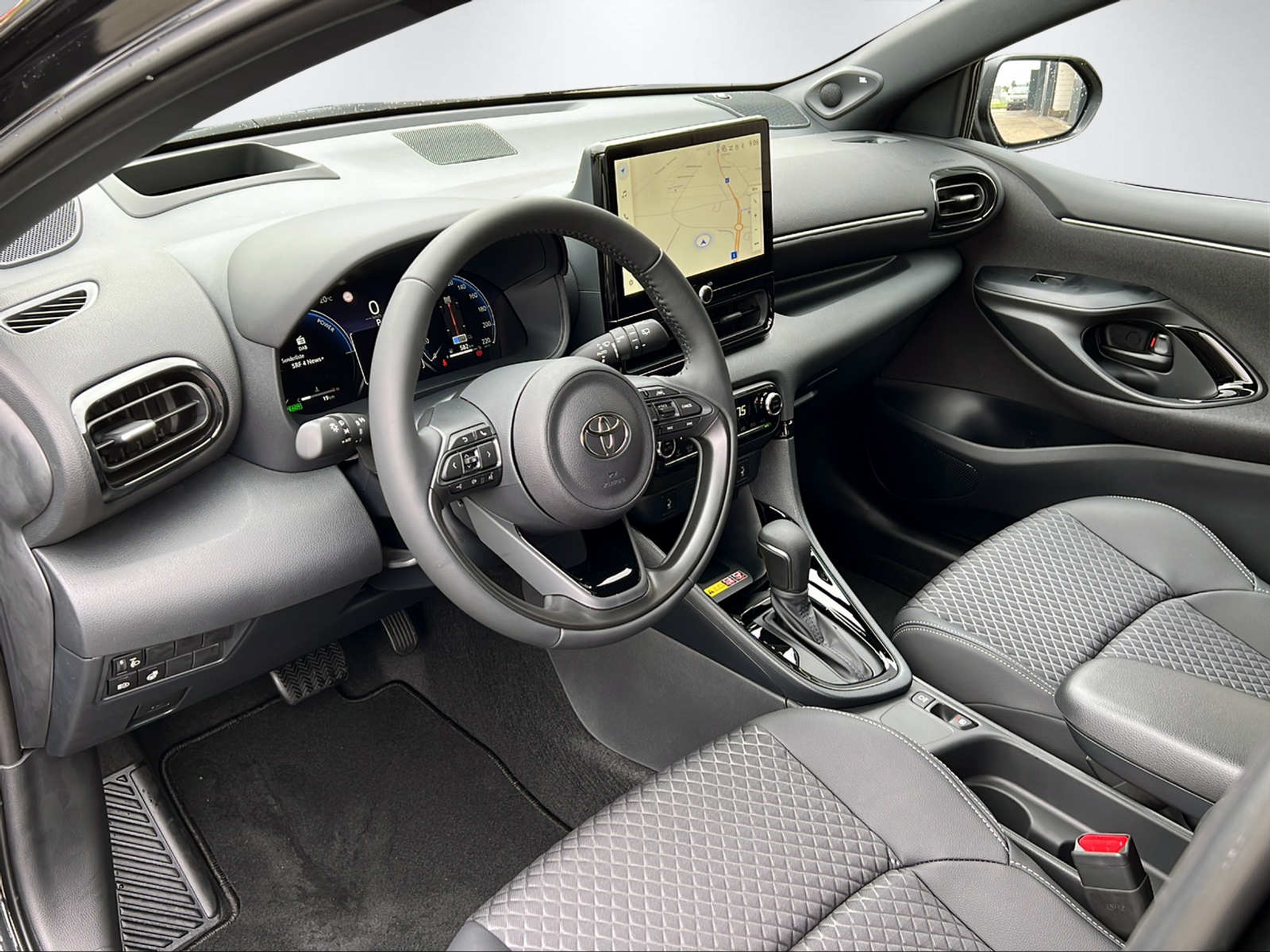 listing desktop thumbnail image 13