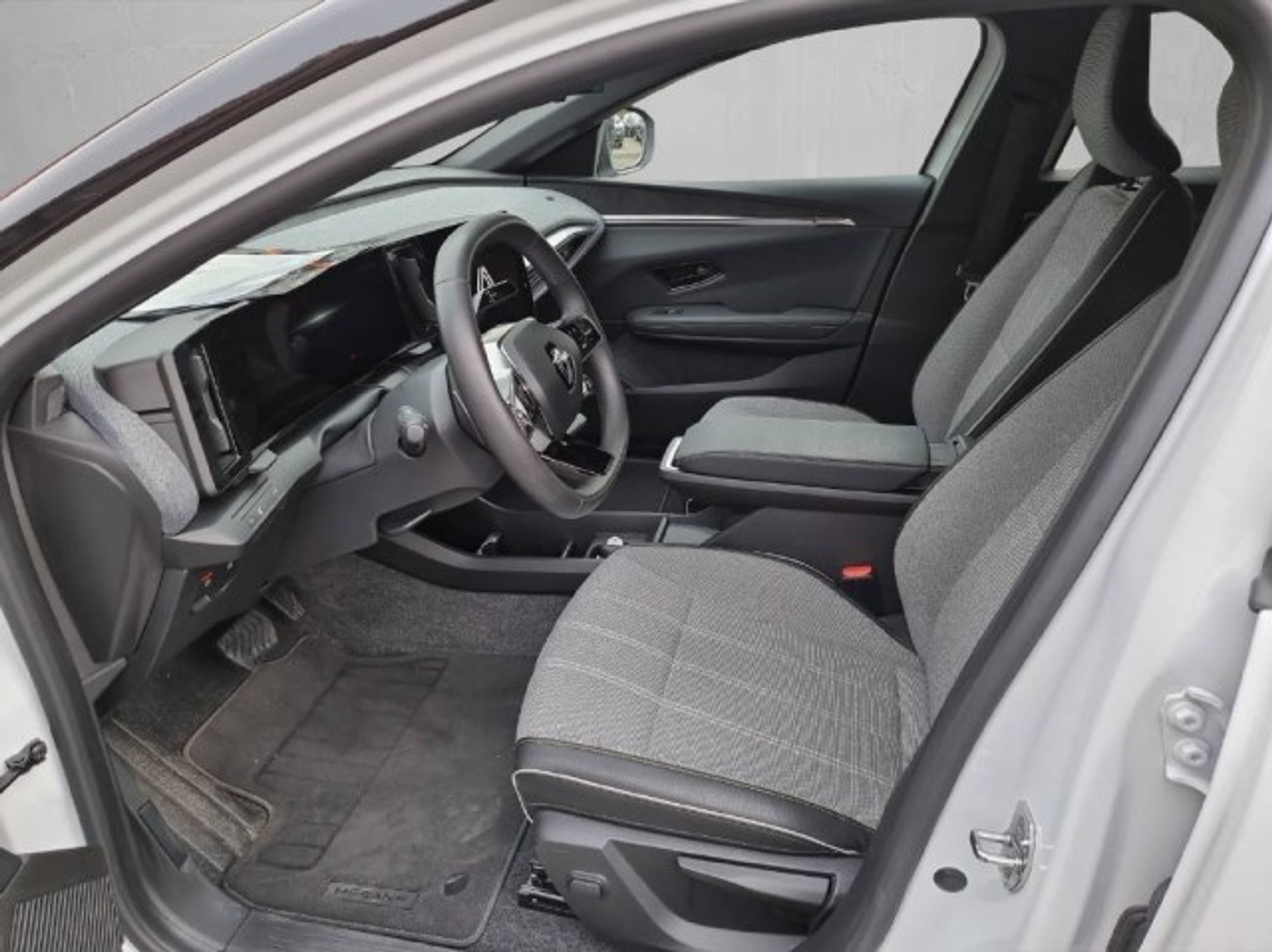 listing desktop thumbnail image 5