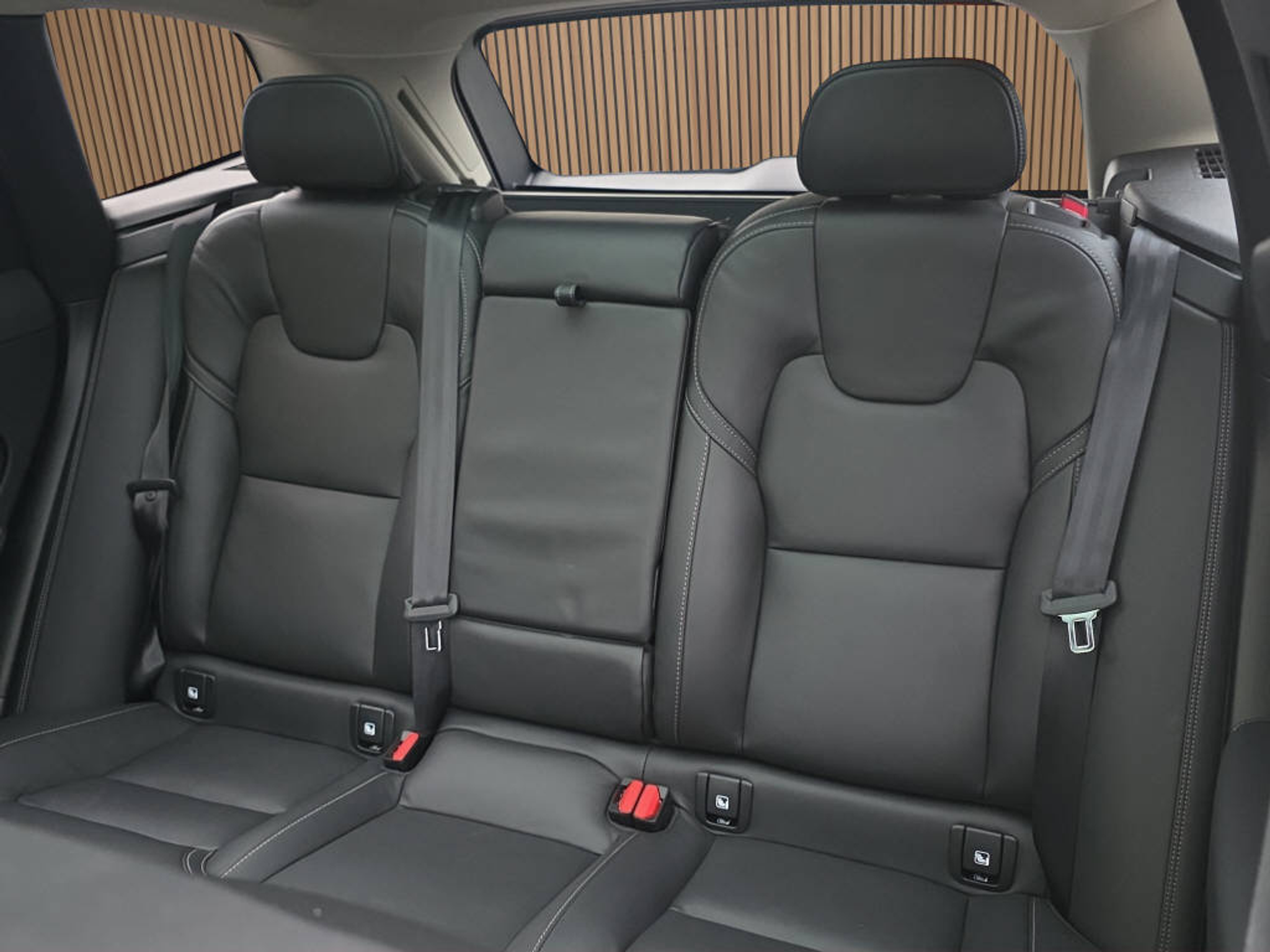 listing desktop thumbnail image 13