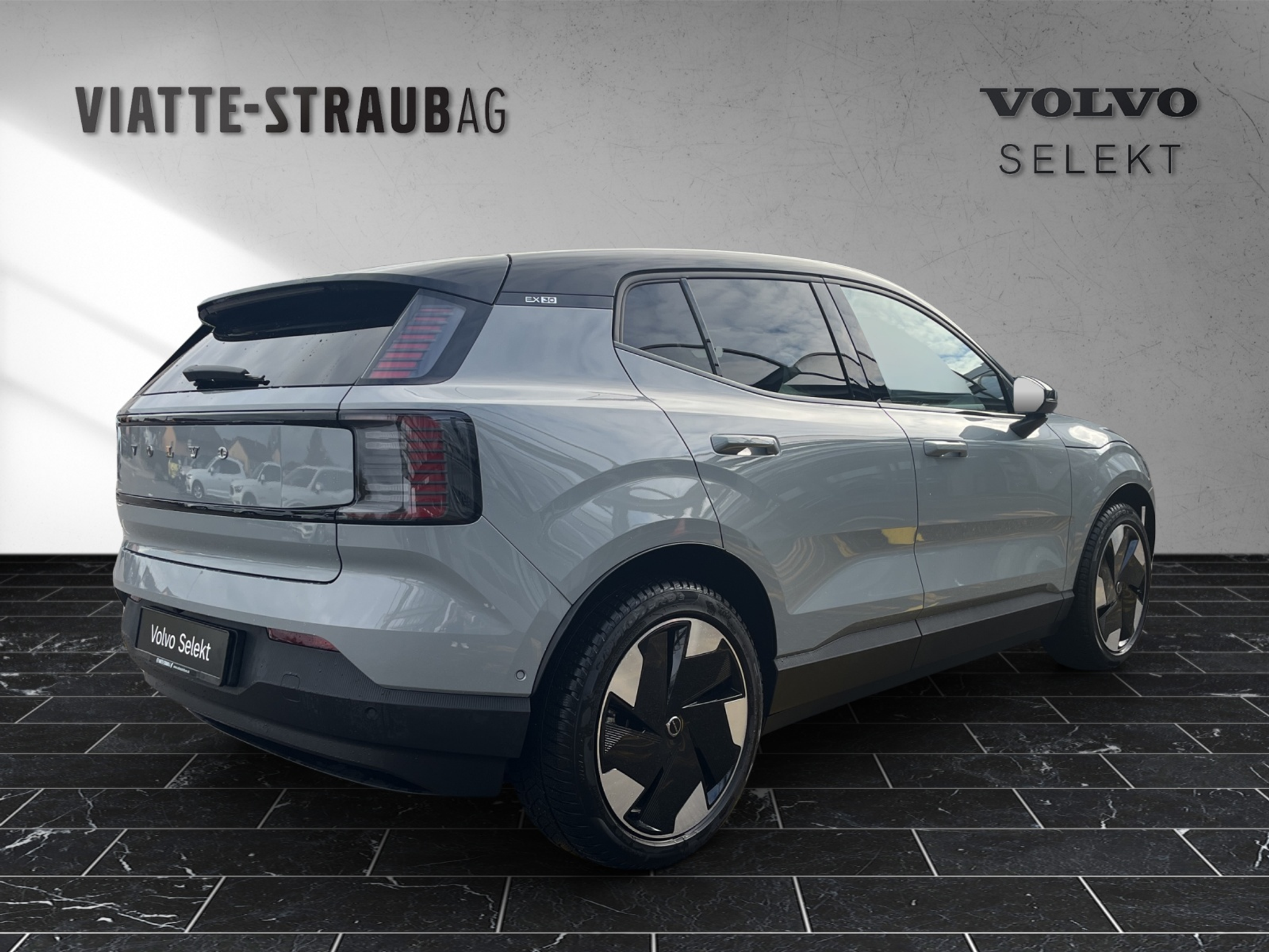 listing desktop thumbnail image 4