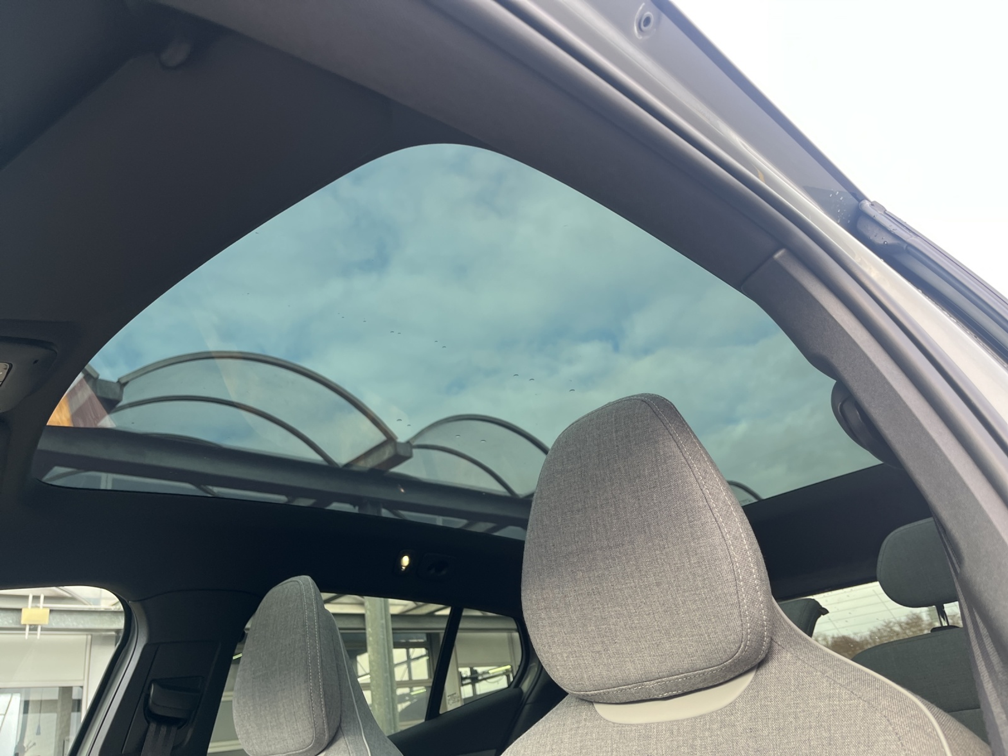 listing desktop thumbnail image 21