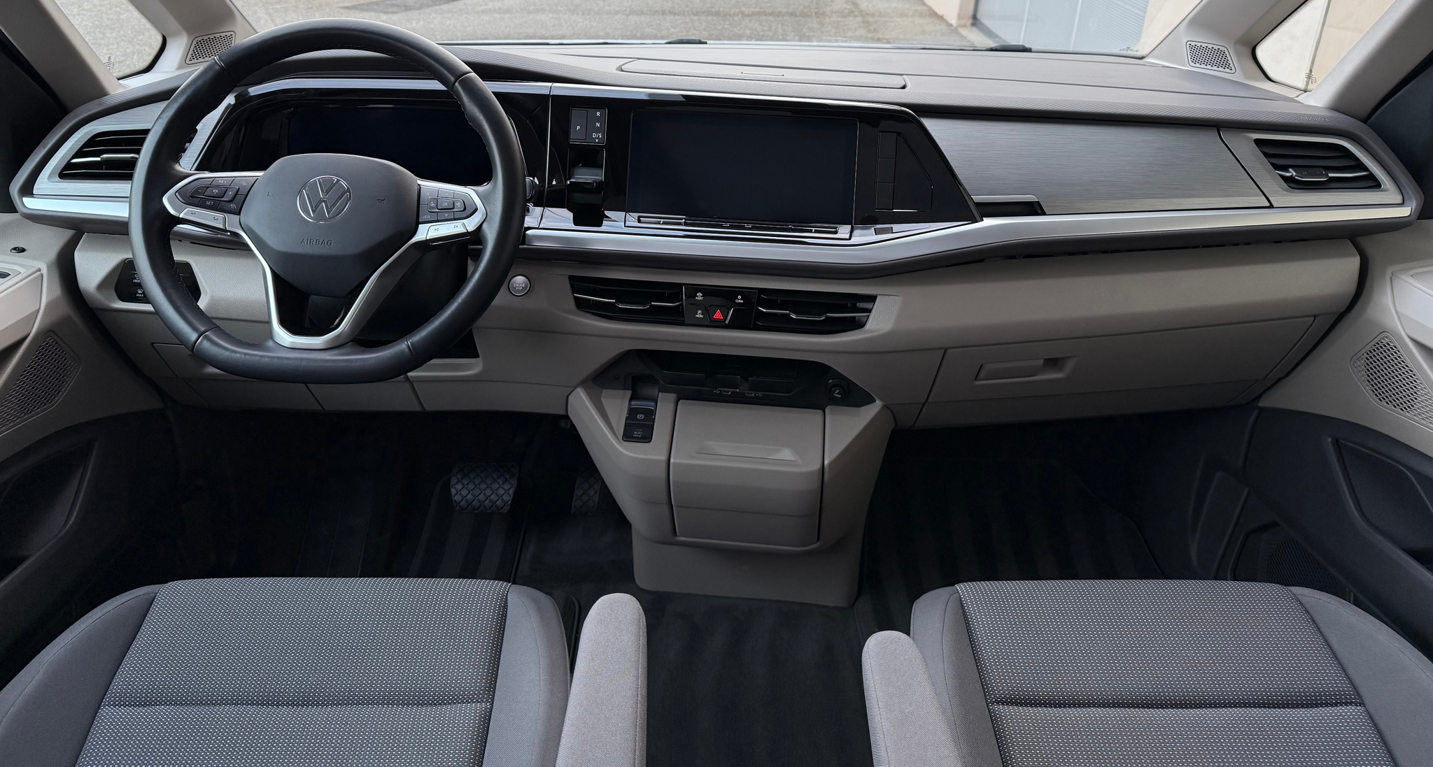 listing desktop thumbnail image 14