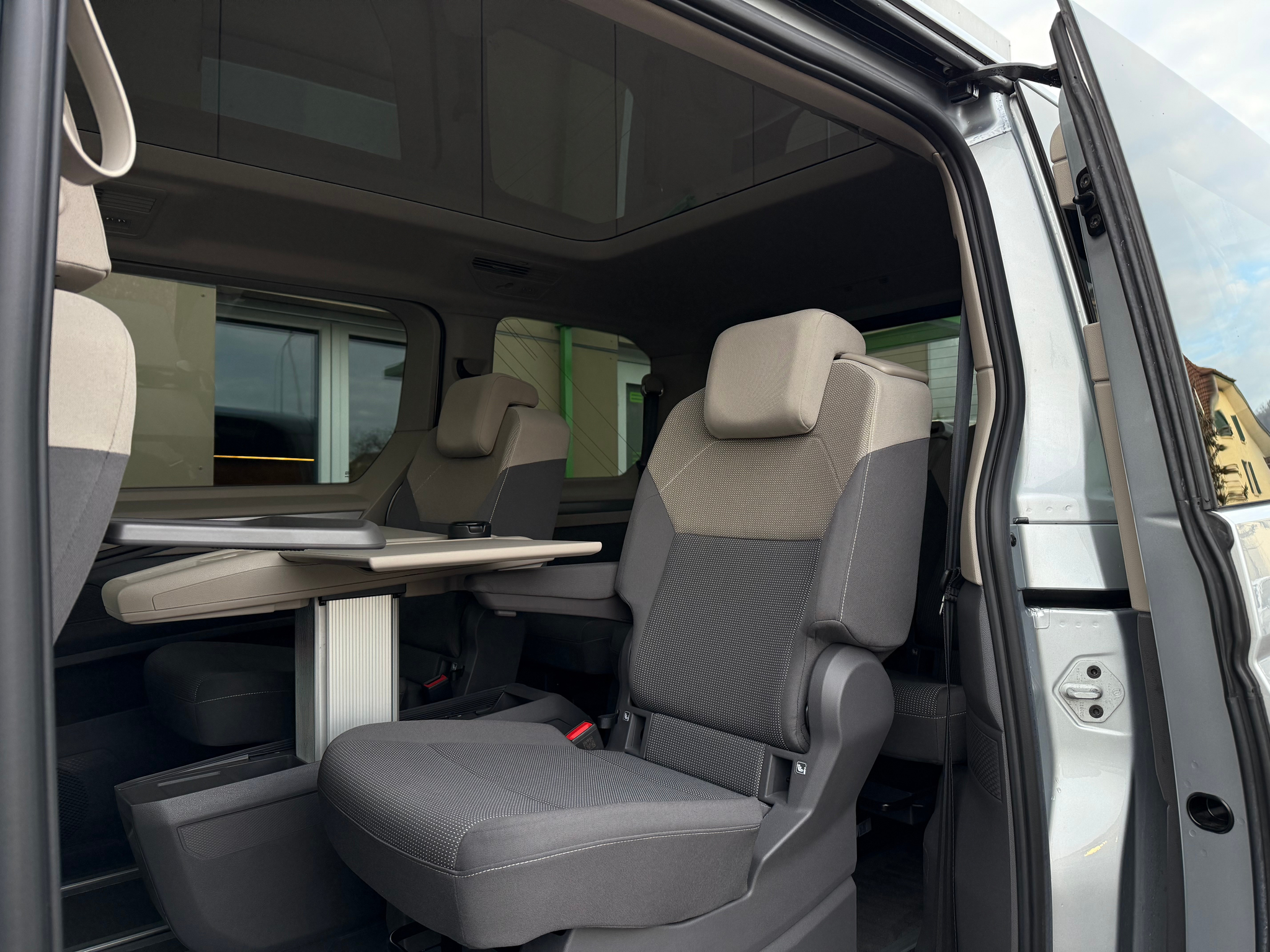 listing desktop thumbnail image 26