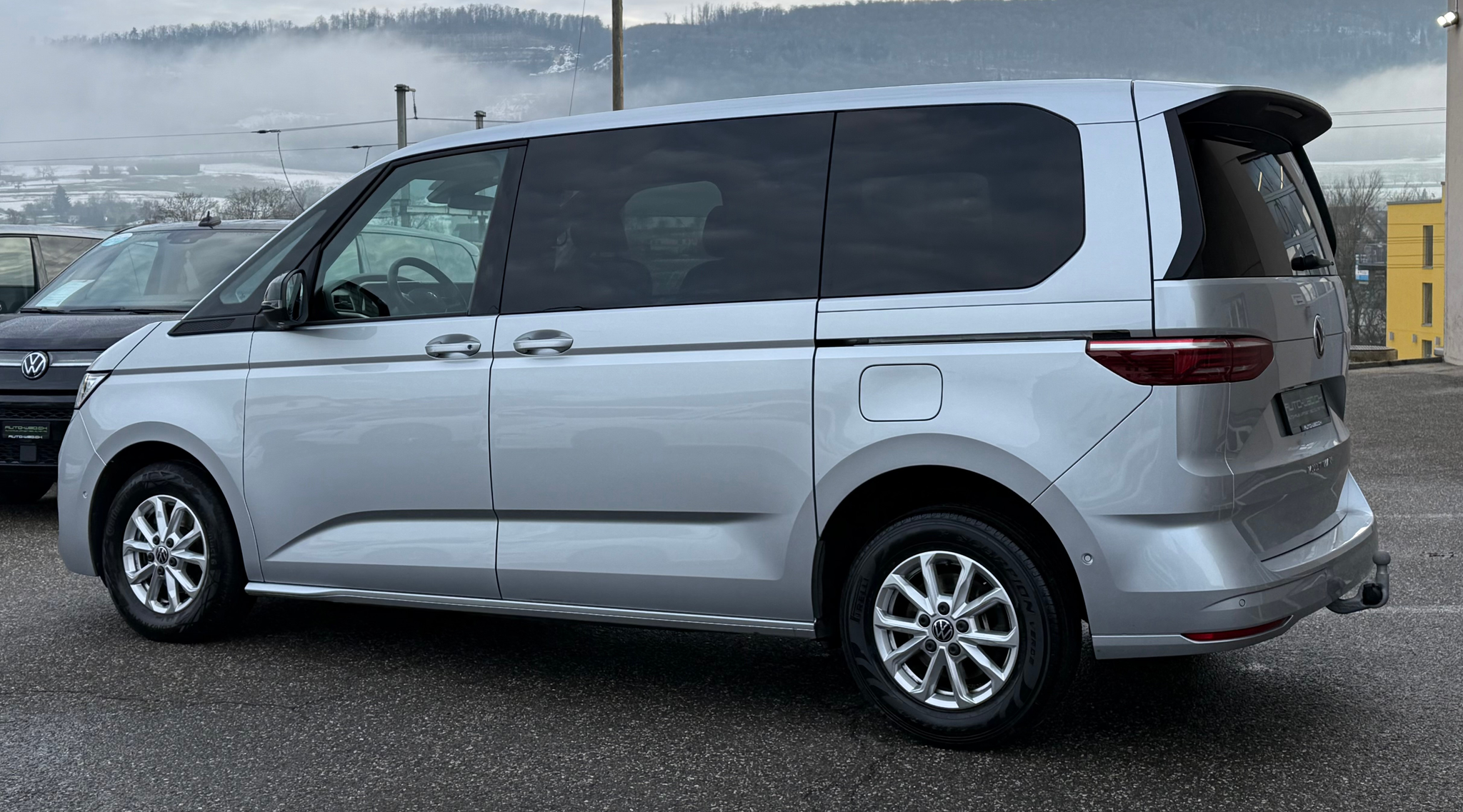 listing desktop thumbnail image 6