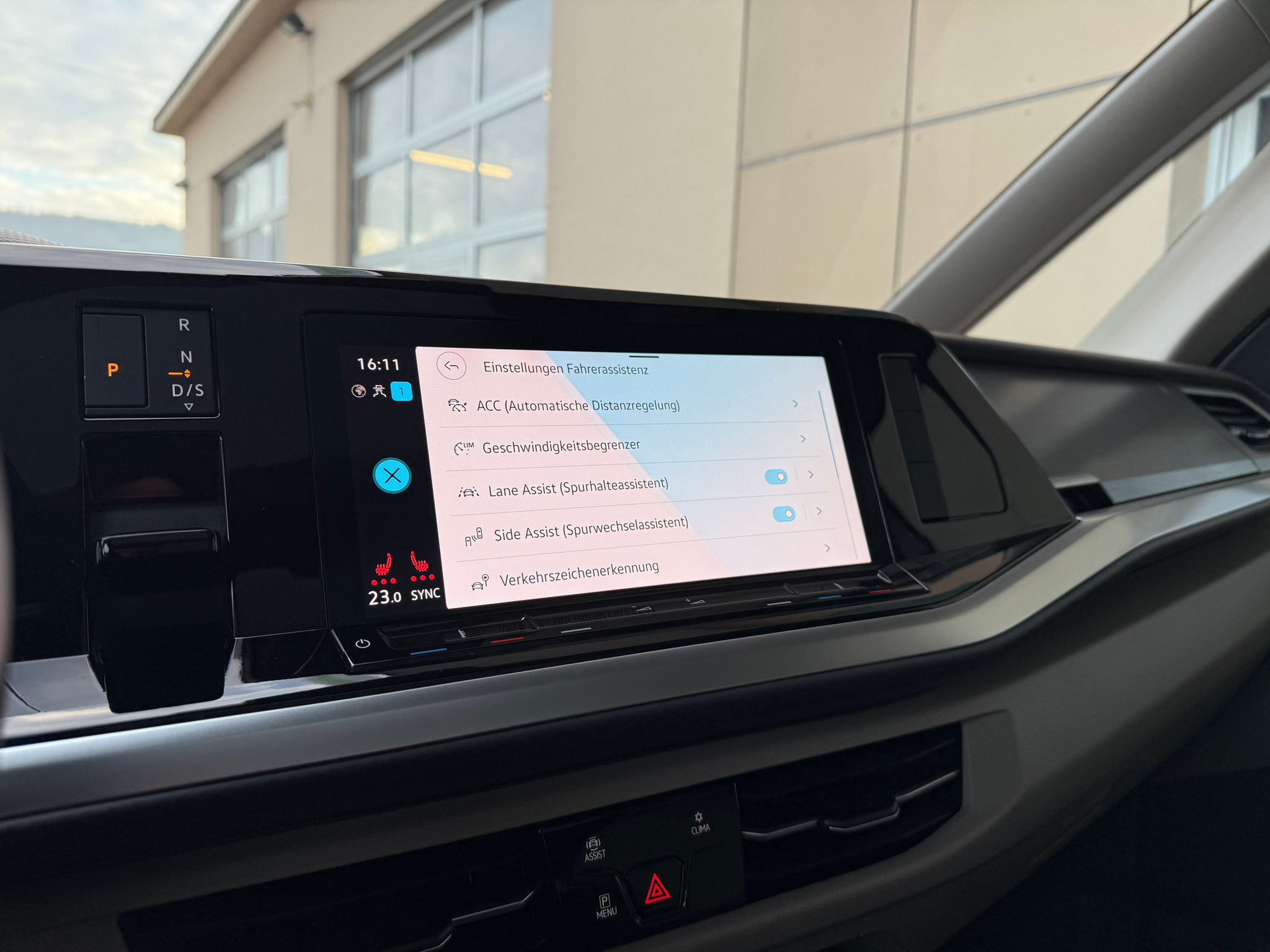 listing desktop thumbnail image 20