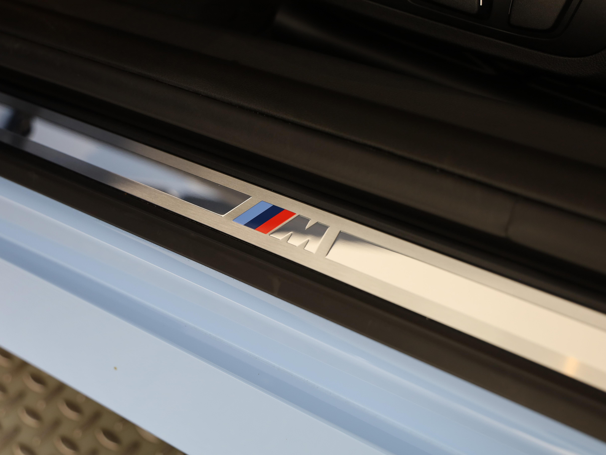 listing desktop thumbnail image 17