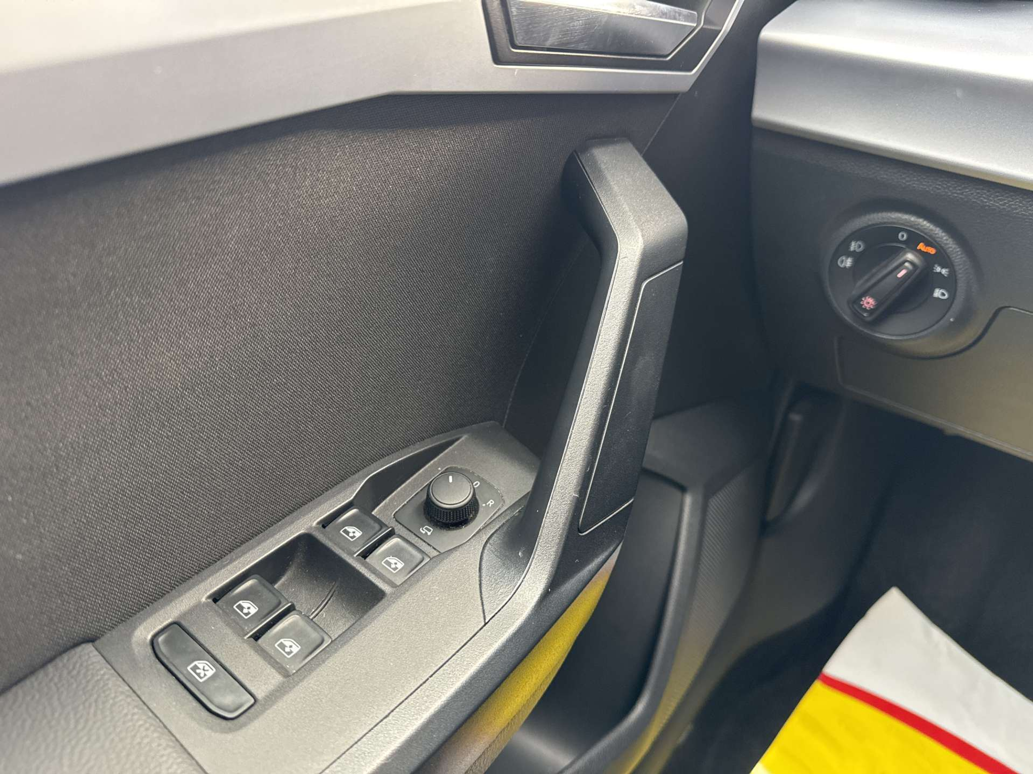 listing desktop thumbnail image 15