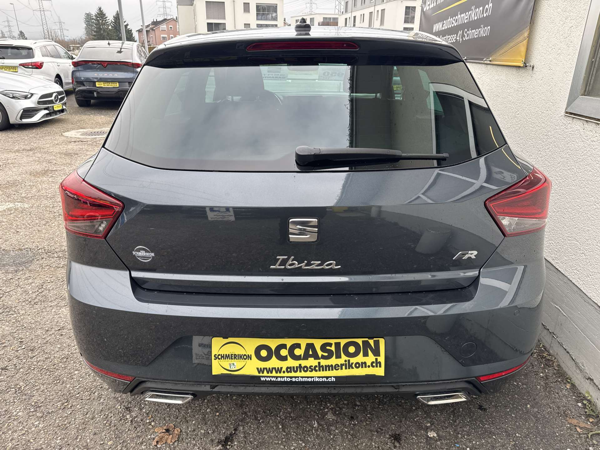 listing desktop thumbnail image 3