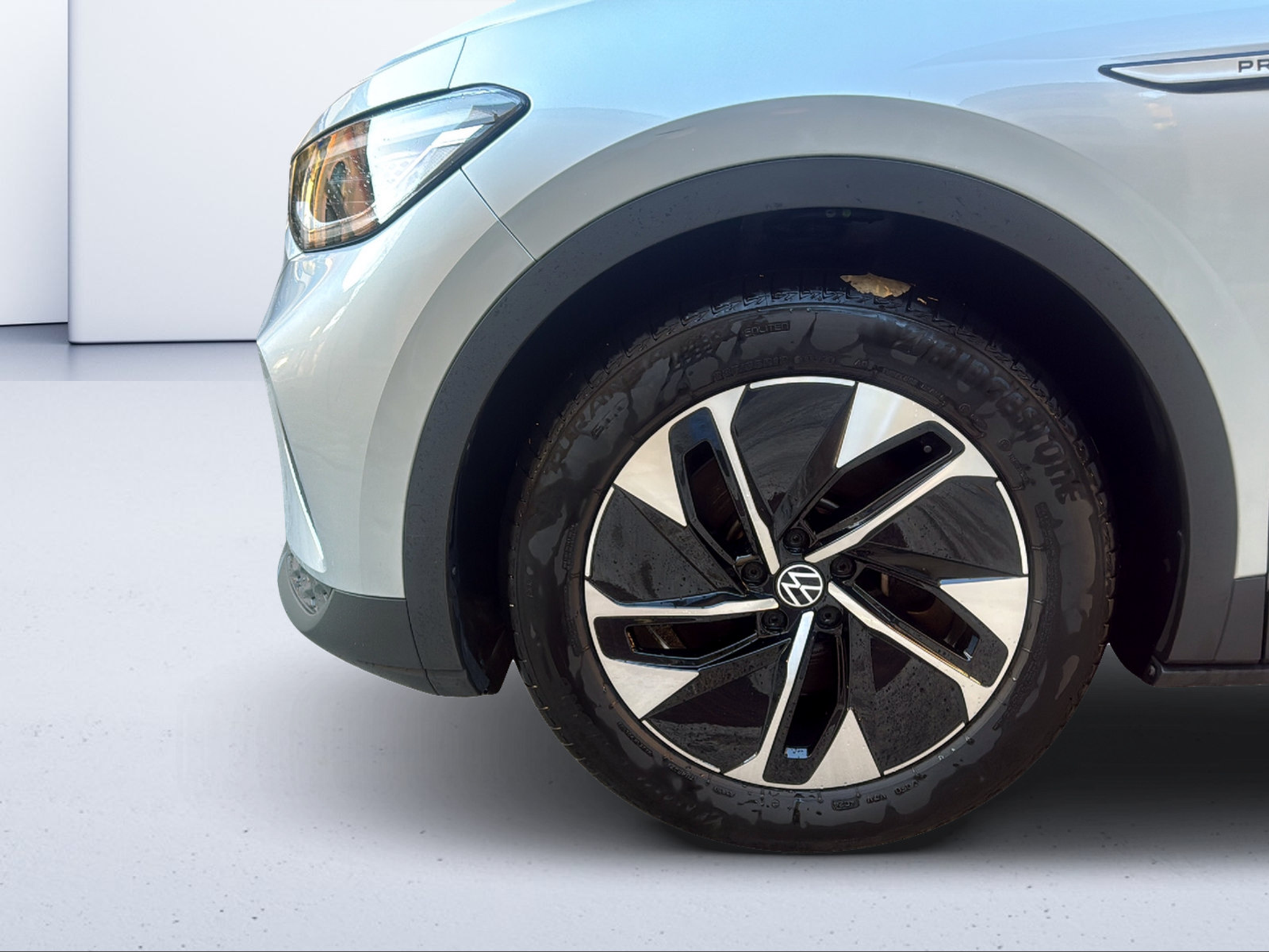 listing desktop thumbnail image 14