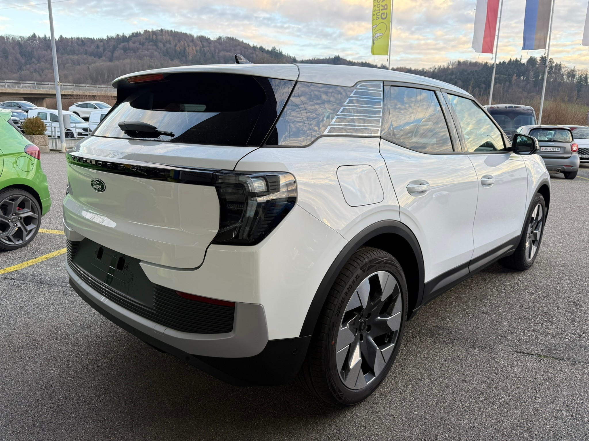 listing desktop thumbnail image 5