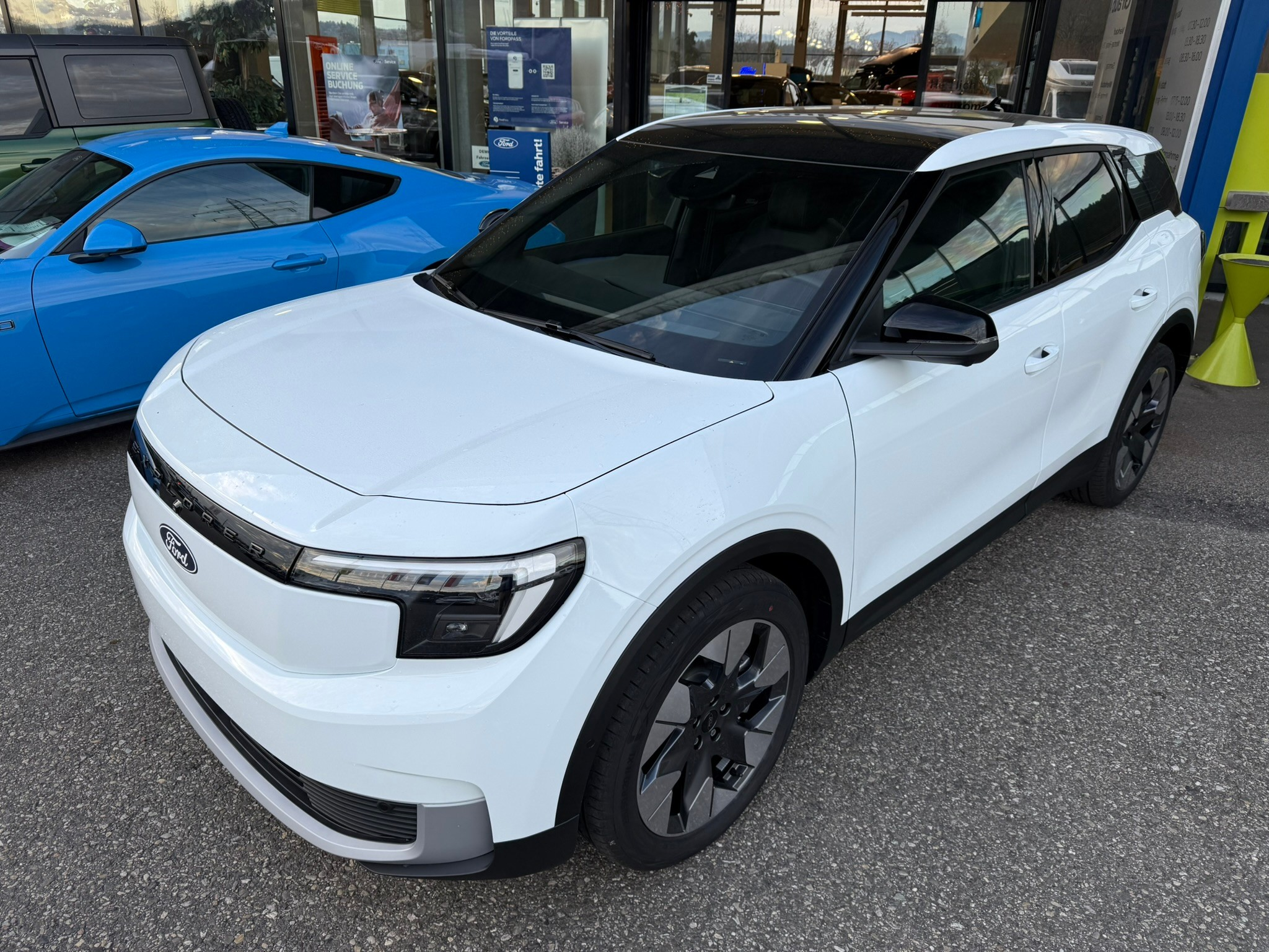 listing desktop thumbnail image 2