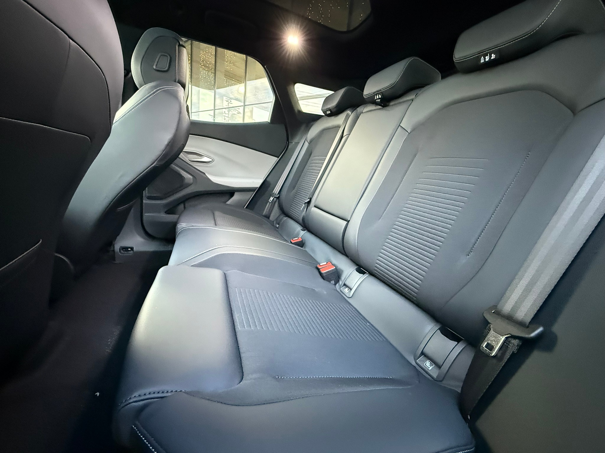 listing desktop thumbnail image 7