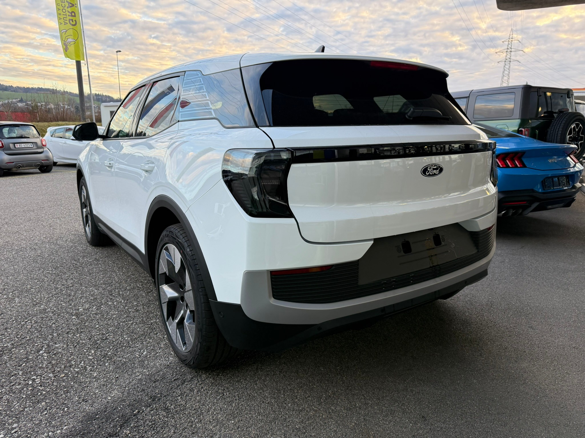 listing desktop thumbnail image 4