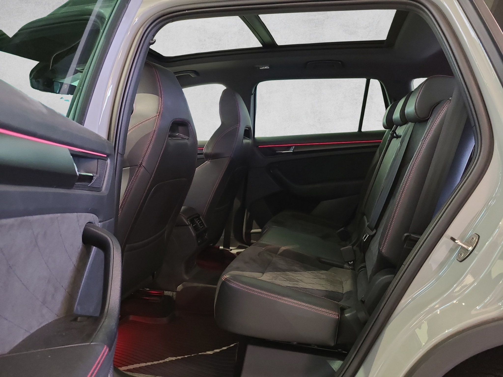 listing desktop thumbnail image 10