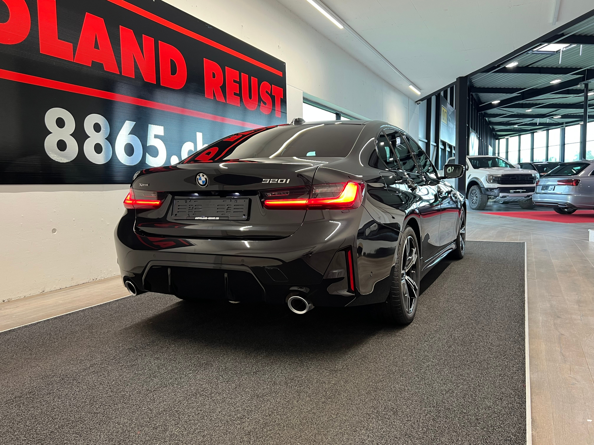 listing desktop thumbnail image 6