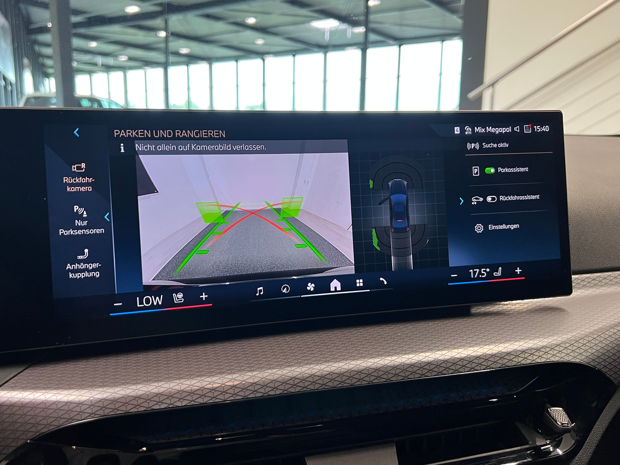 listing desktop thumbnail image 23