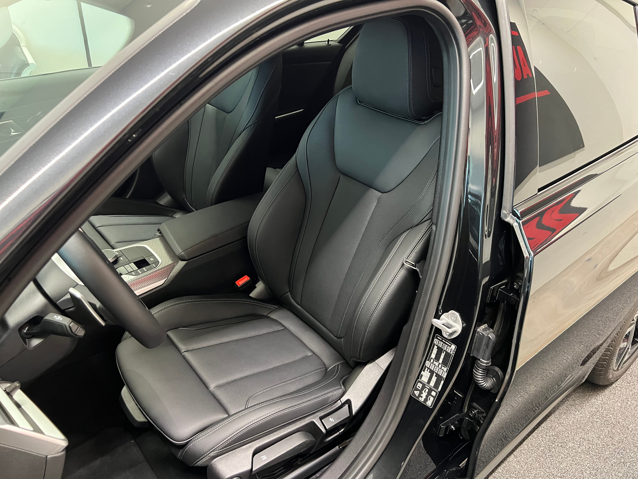 listing desktop thumbnail image 11