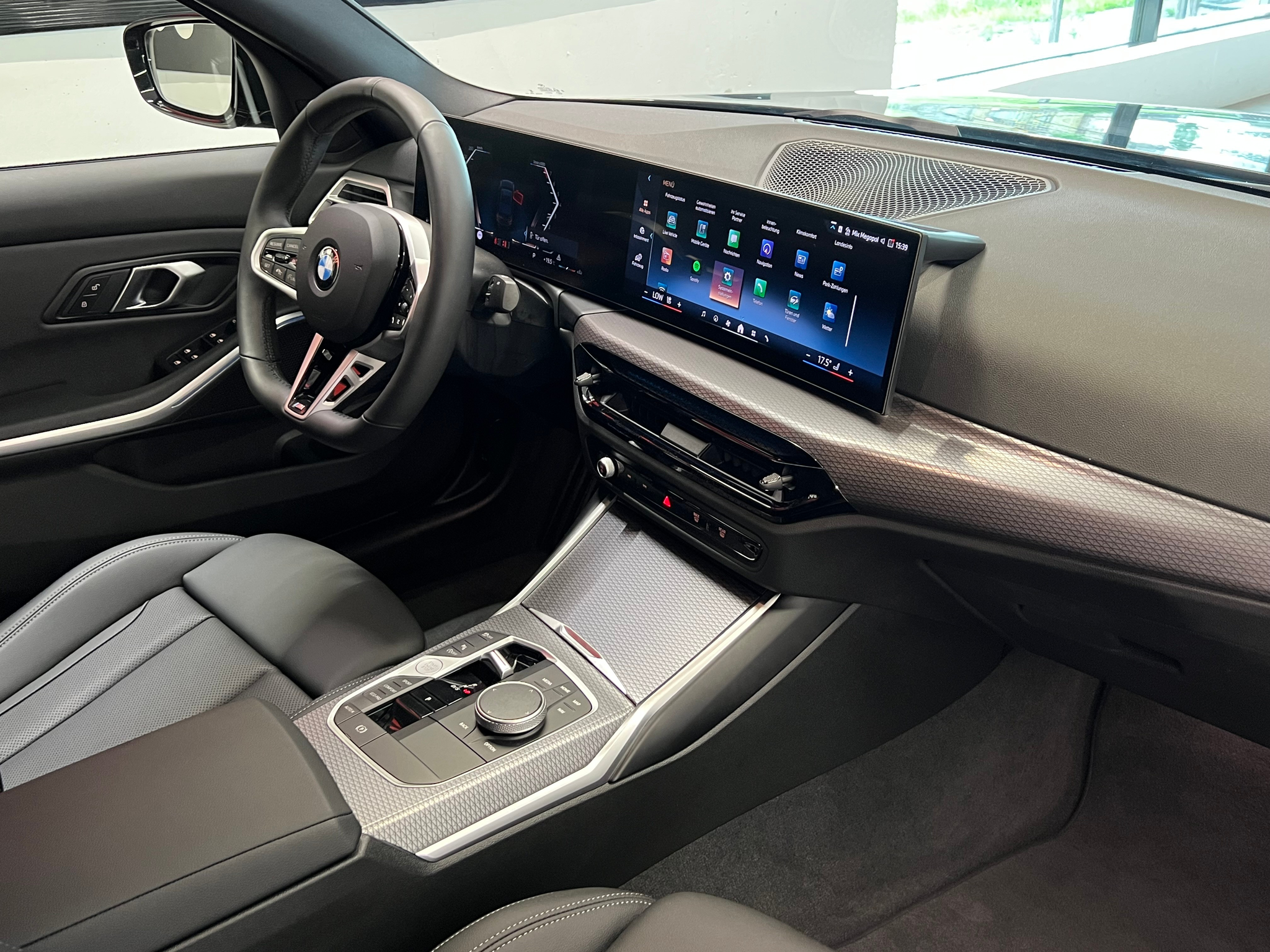 listing desktop thumbnail image 16