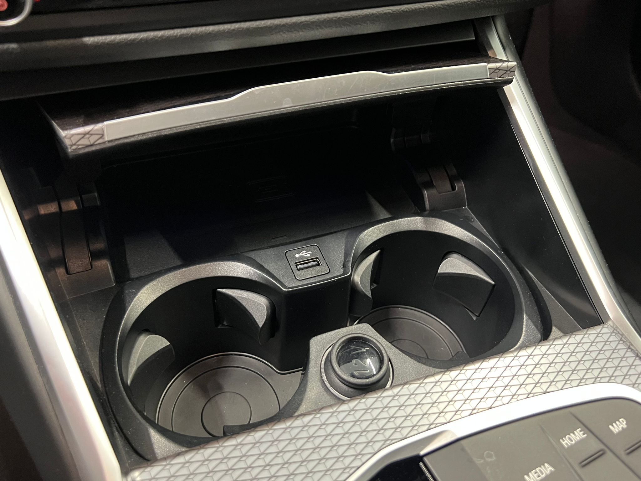 listing desktop thumbnail image 25